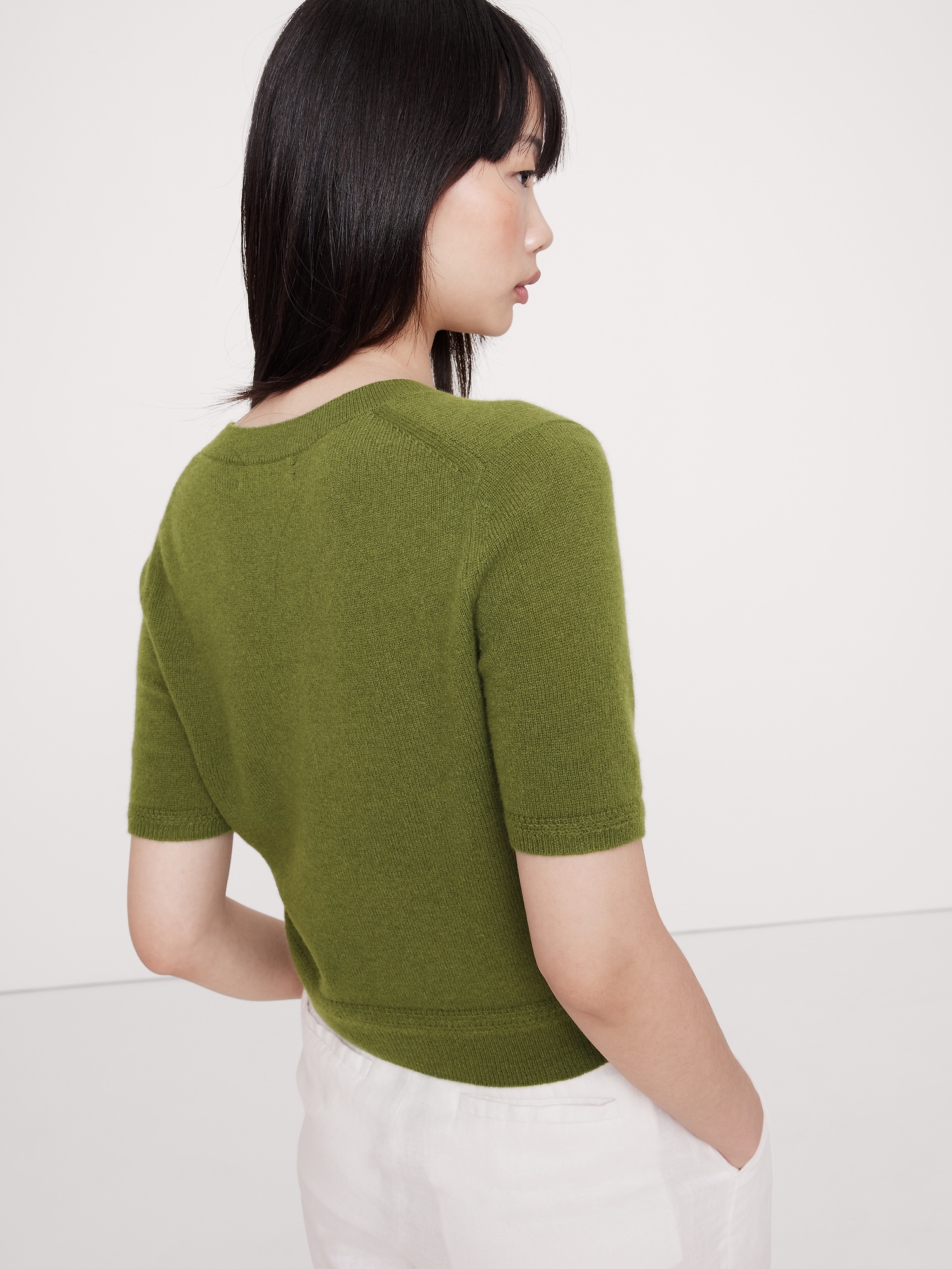 Image number 3 showing, LIGHTWEIGHT CASHMERE V-NECK SHORT-SLEEVE SWEATER