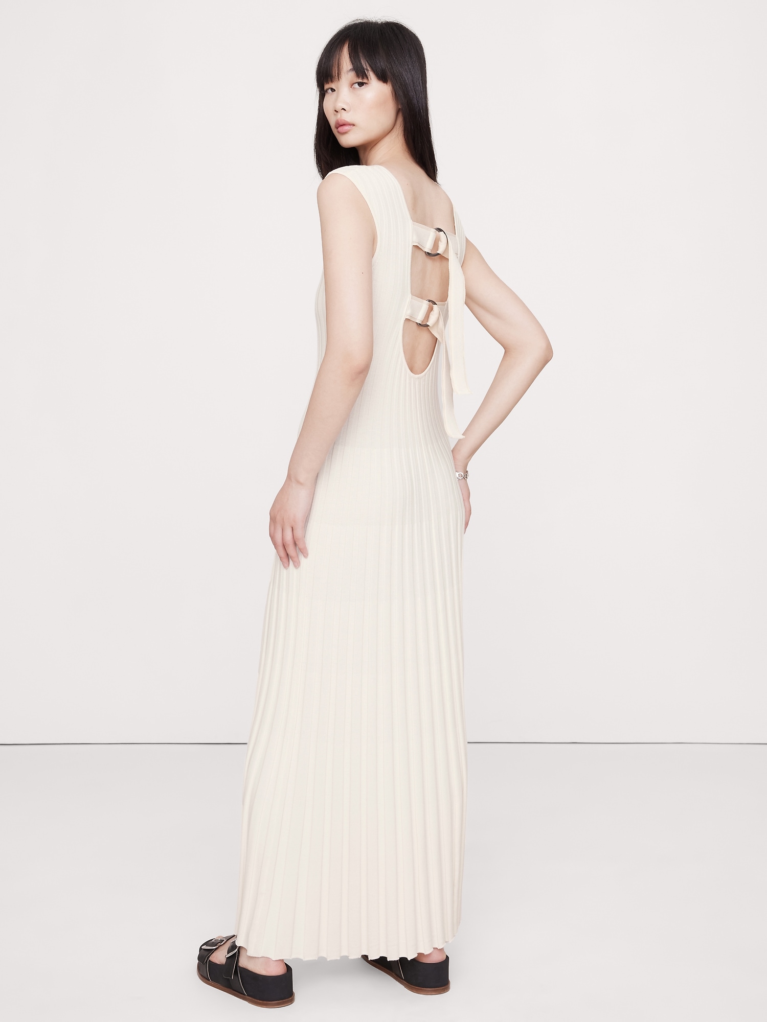 Image number 4 showing, SCULPTED RIBBED BACKLESS MAXI DRESS