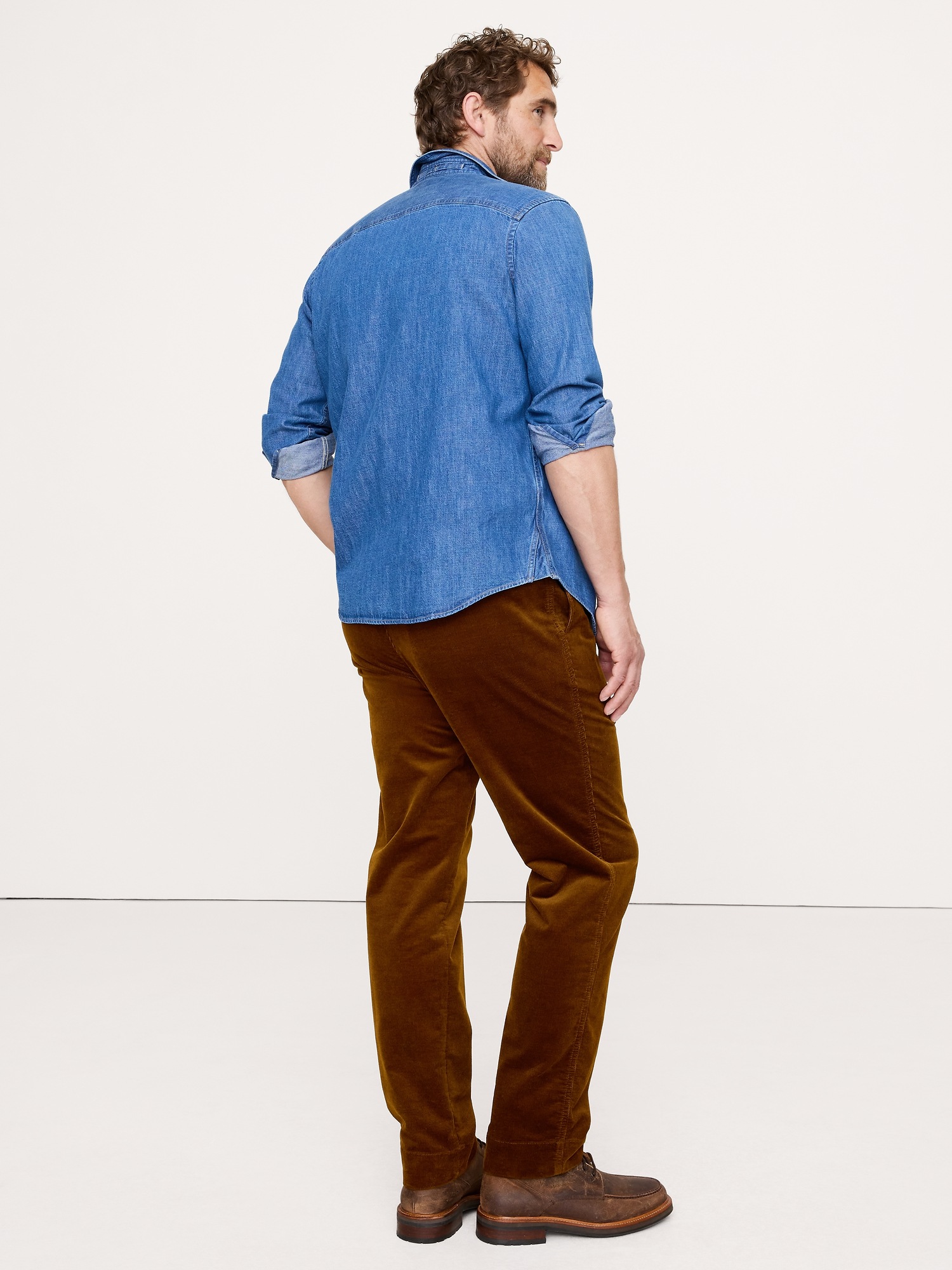 Мужские брюки Banana Republic Straight Stretch-Corduroy Pull-On Pant, цвет: Ржавый коричневый — фото 2