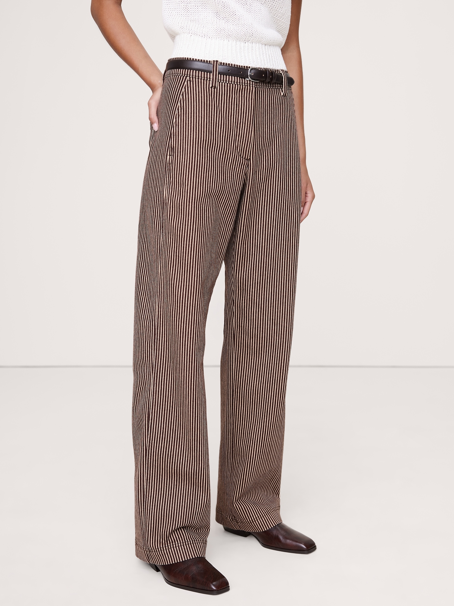 Image number 4 showing, The Weekender Straight-Leg Pant