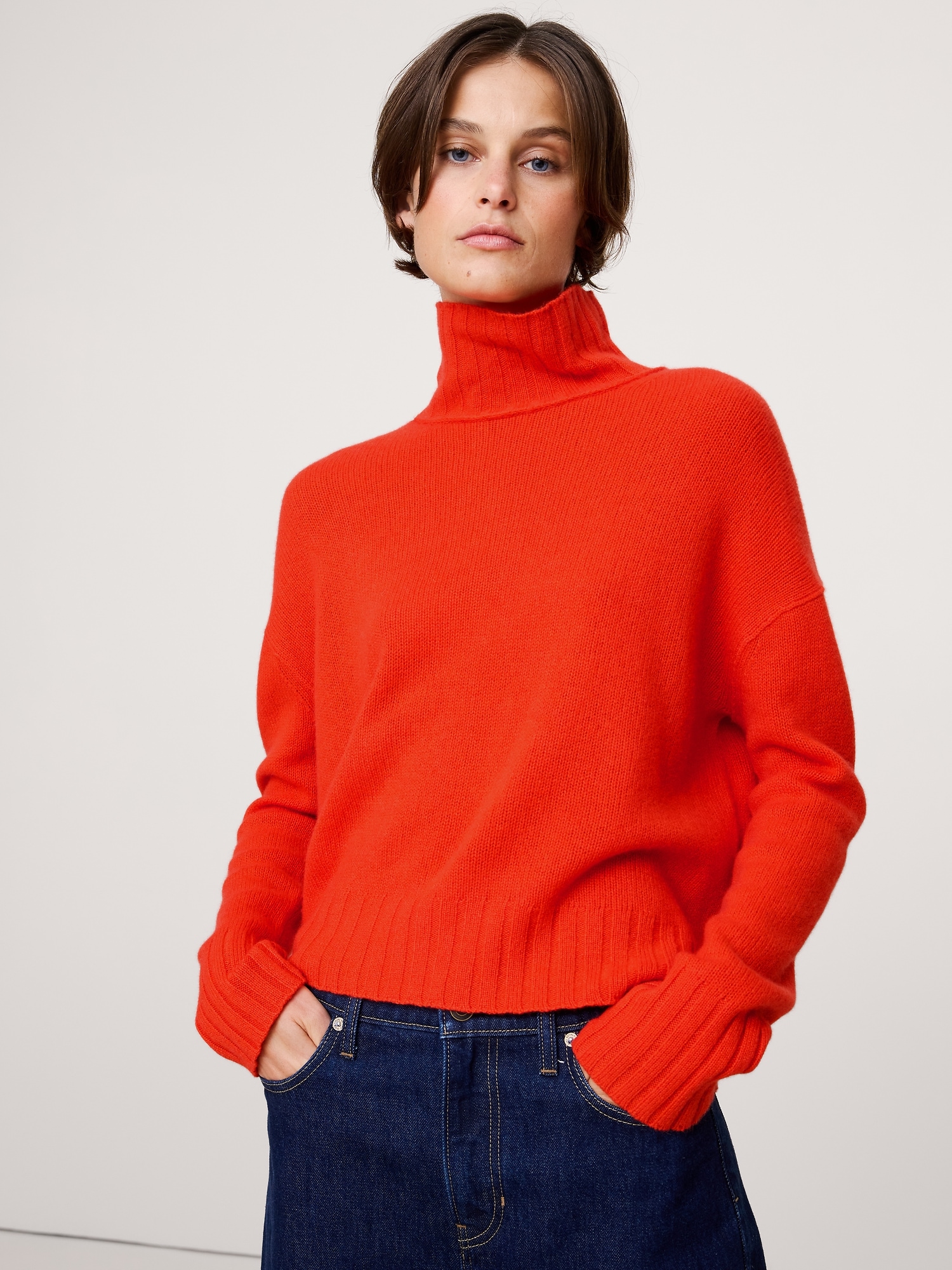 Oversized Cashmere Turtleneck Sweater - Fire Red