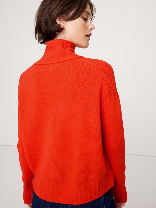 Relaxed Cashmere Turtleneck Sweater