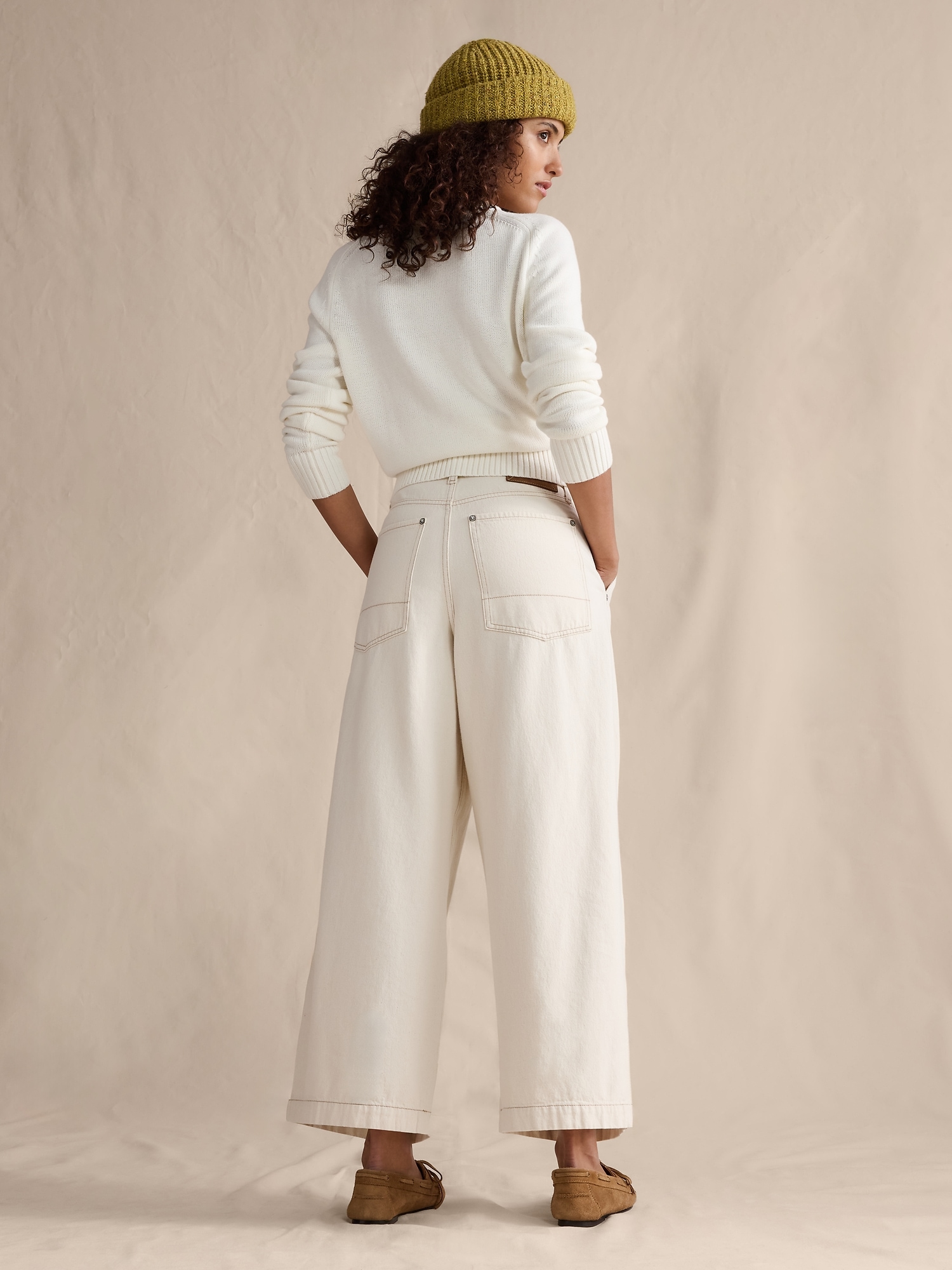 Image number 2 showing, Mid-Rise Loose Pleated Ankle Jean