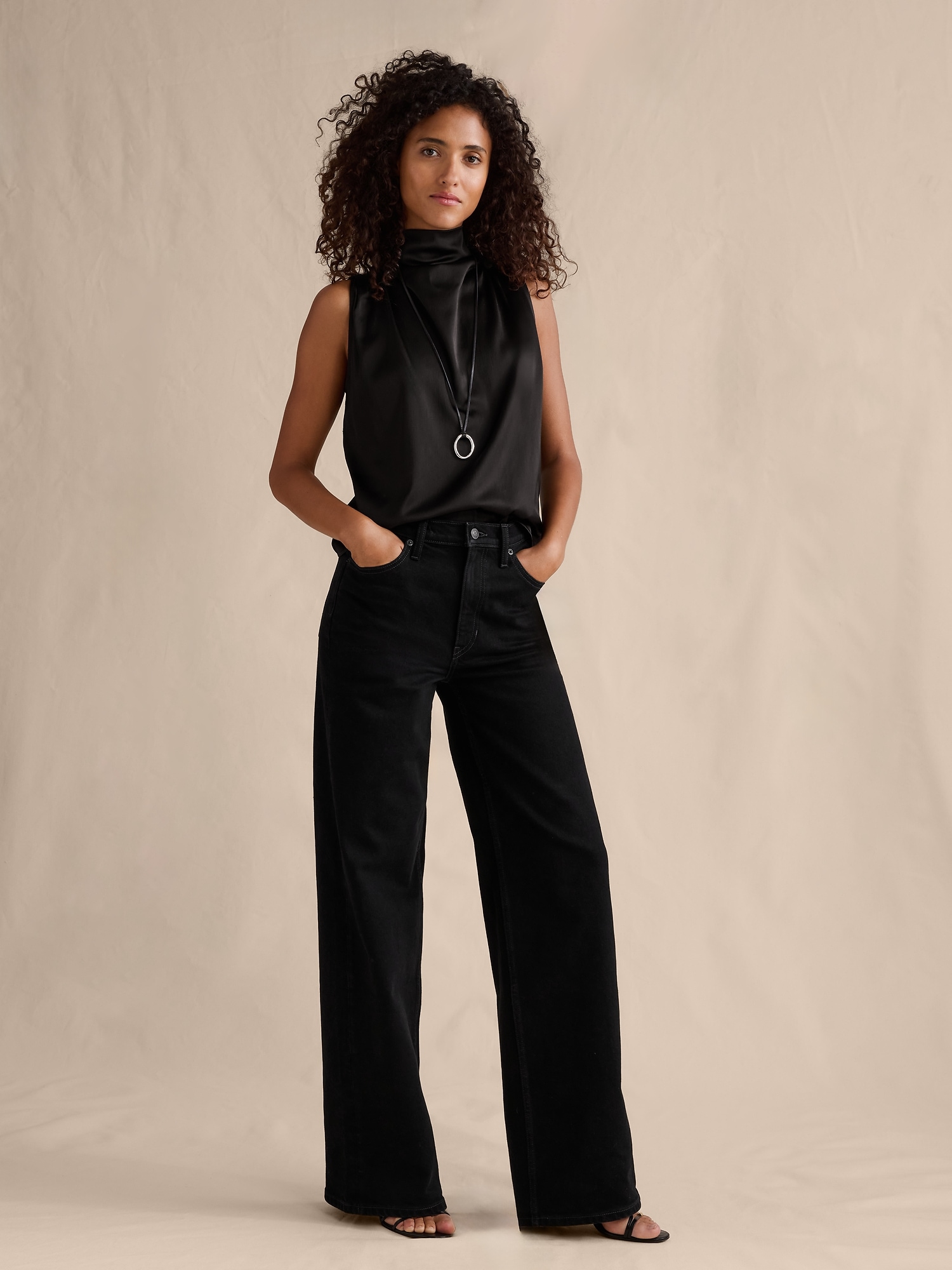 THE ICON CLASSIC WIDE-LEG JEAN - Black Rinse Wash
