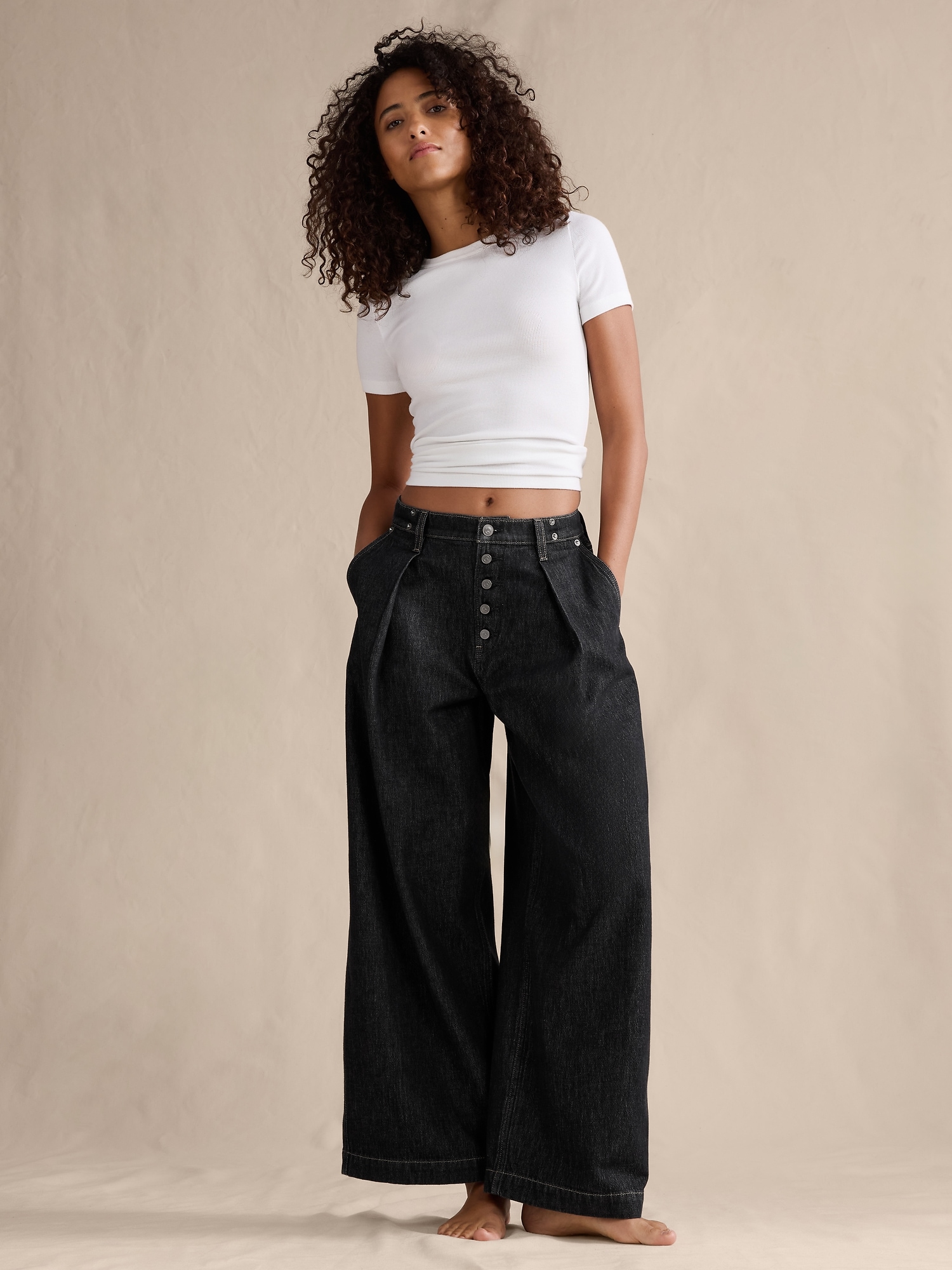 Image number 5 showing, Mid-Rise Loose Pleated Ankle Jean