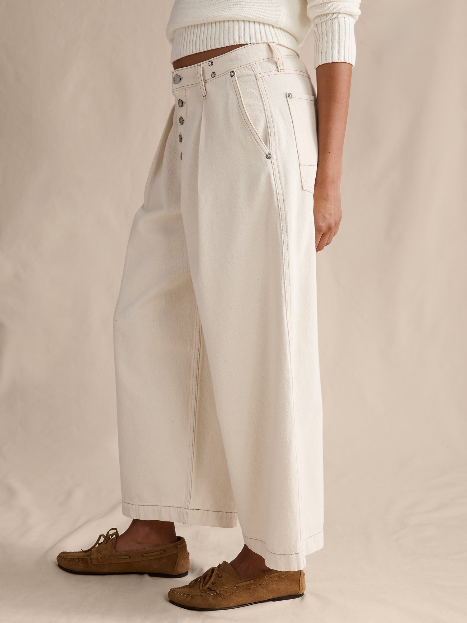 Image number 3 showing, Mid-Rise Loose Pleated Ankle Jean