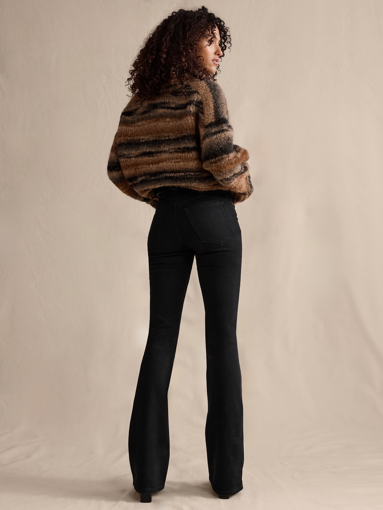 Image number 2 showing, Mid-Rise Flare Jean