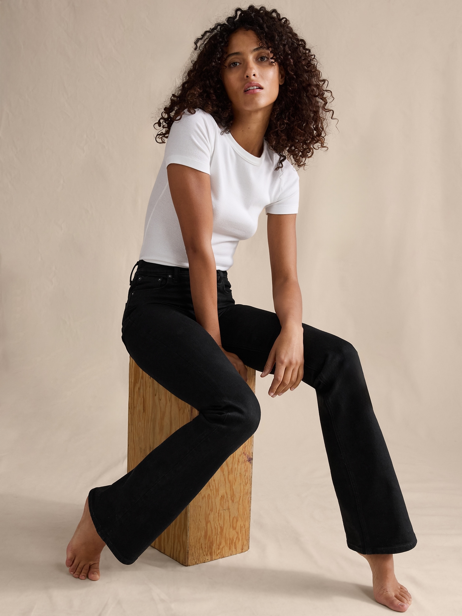 Image number 4 showing, Mid-Rise Flare Jean