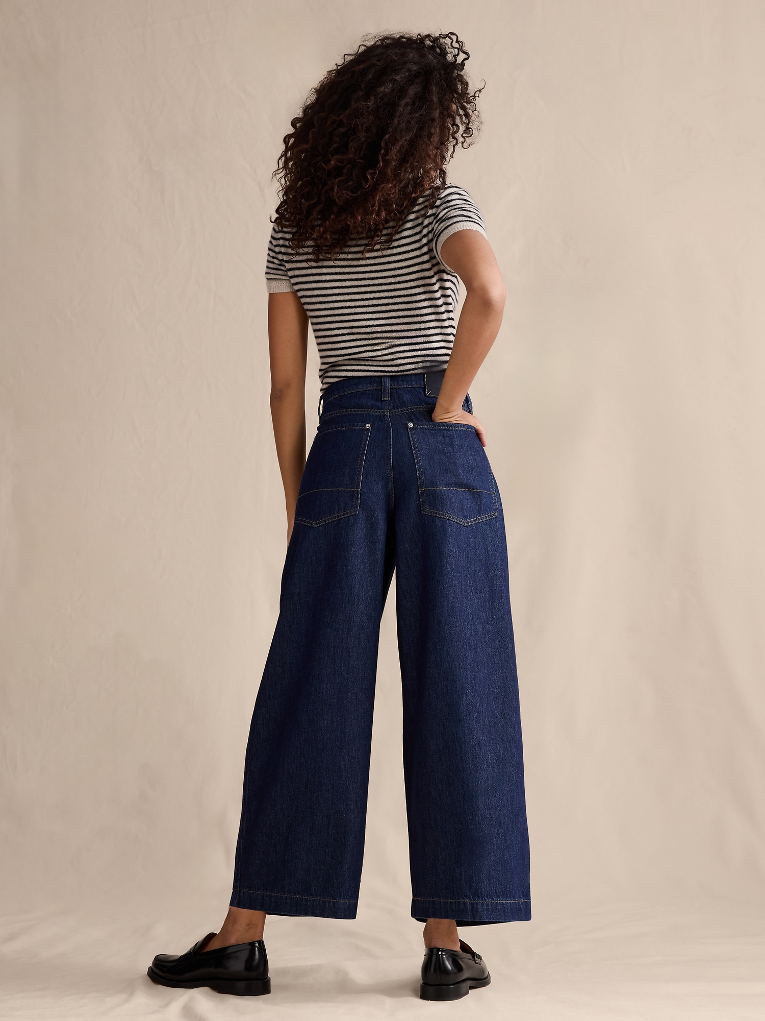 Image number 8 showing, Mid-Rise Loose Pleated Ankle Jean