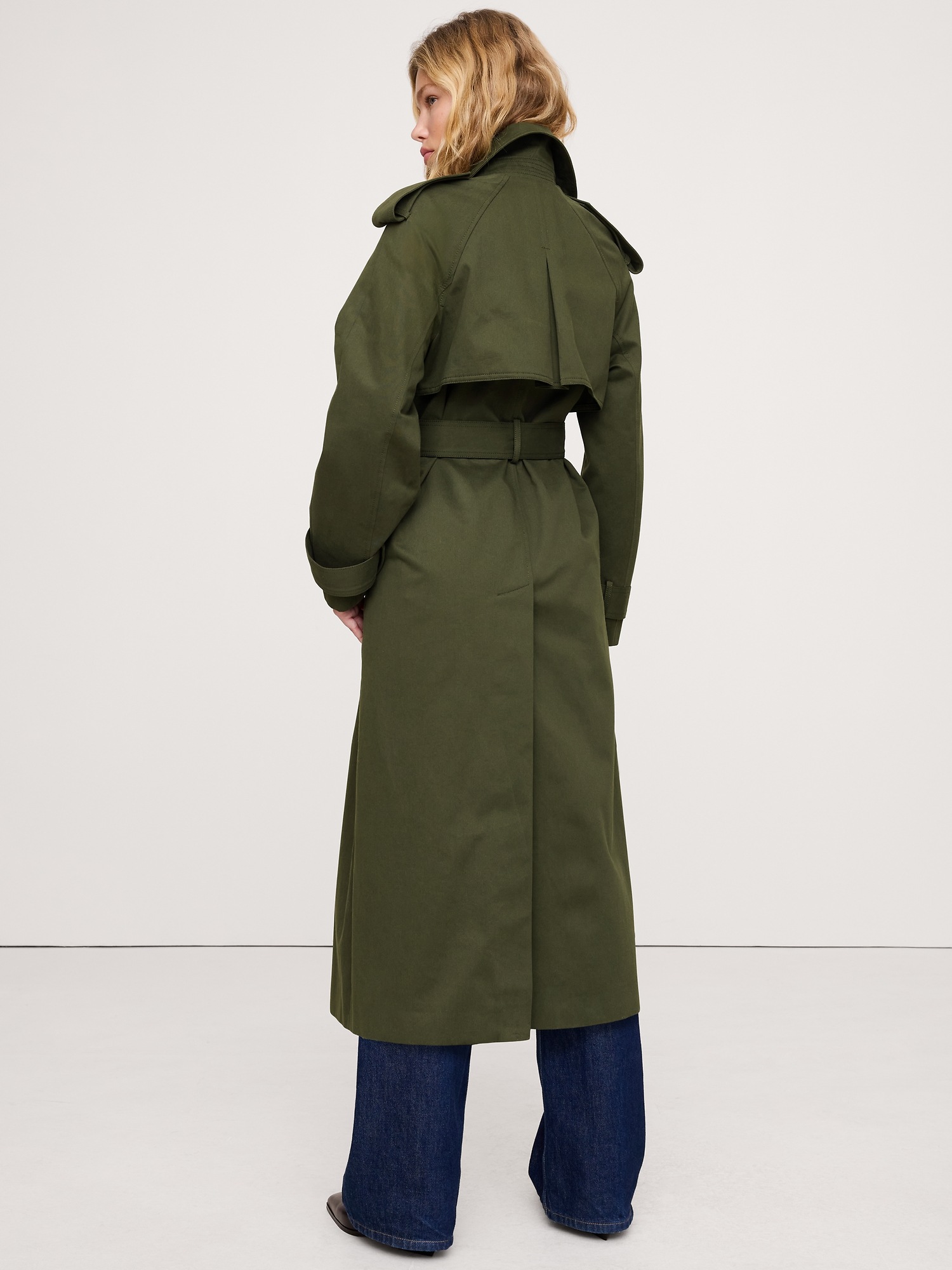 Женское пальто Banana Republic Classic Cotton Trench, цвет: Тёмный зелёный — фото 2