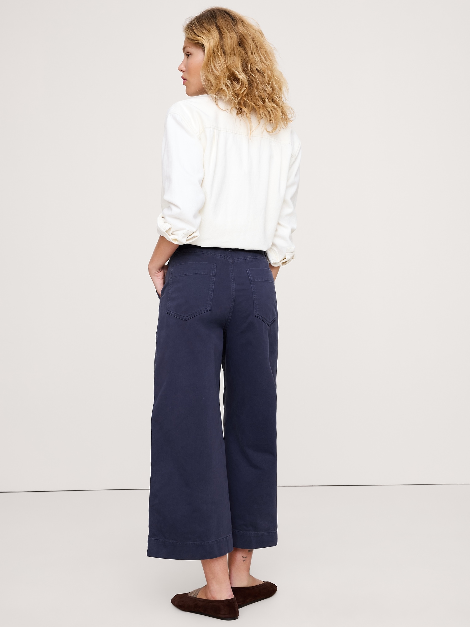 Image number 6 showing, HIGH-RISE WIDE-LEG UTILITY CROP PANT