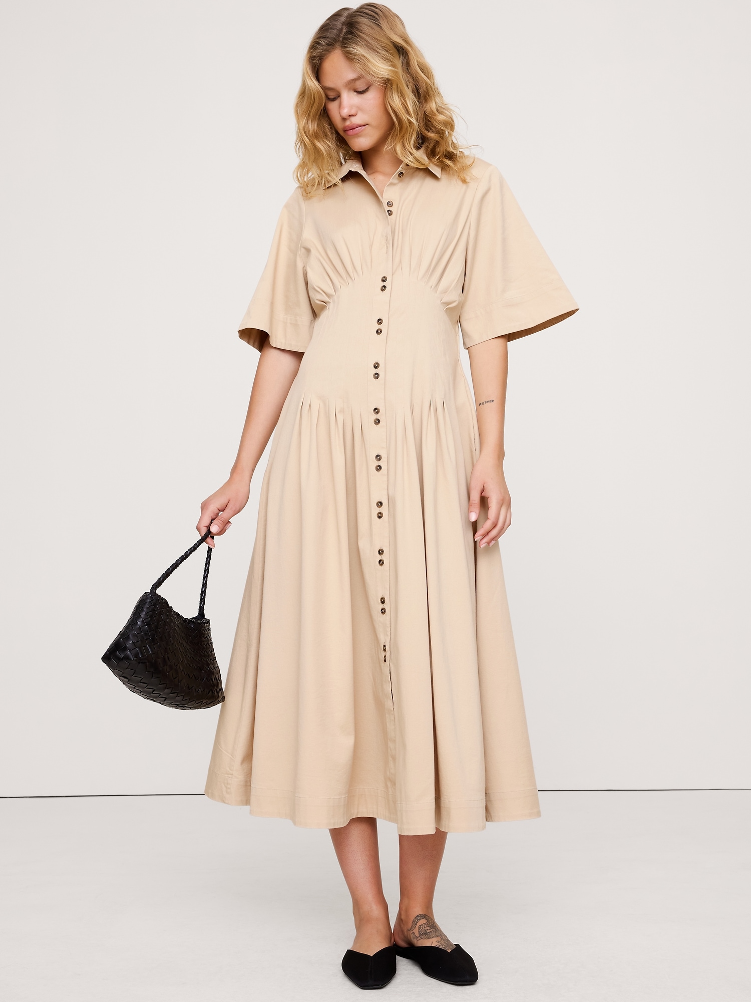 STRETCH-COTTON POPLIN PINTUCK LONG-MIDI SHIRT DRESS - Cashew Cream