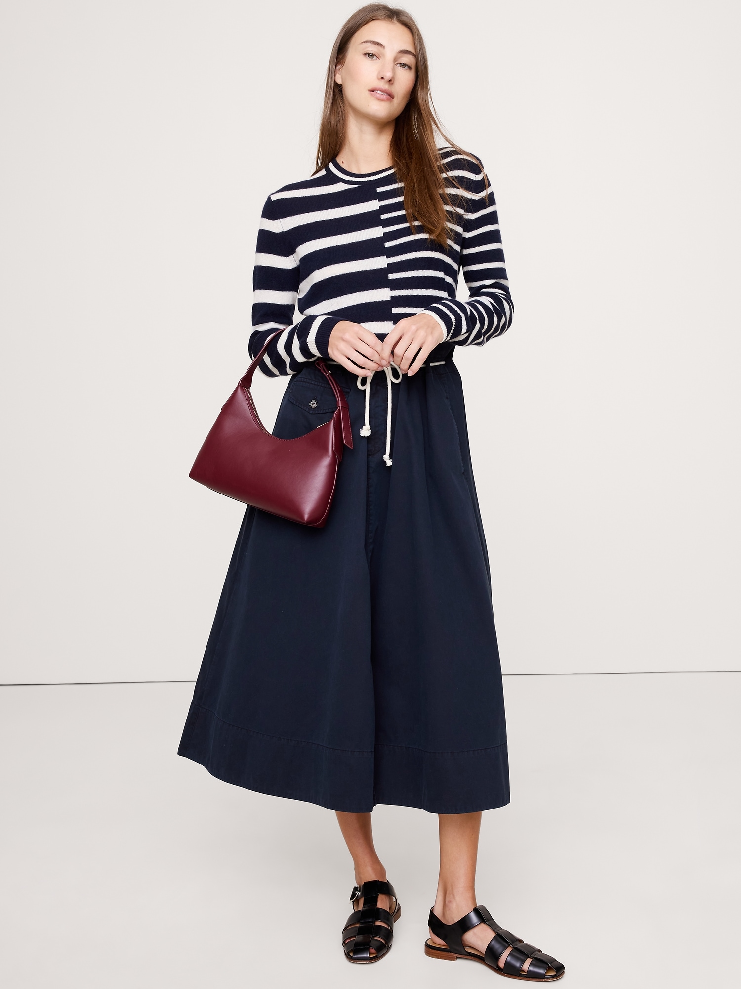 Lightweight Cashmere Crew-Neck Sweater - Navy Blue Stripe