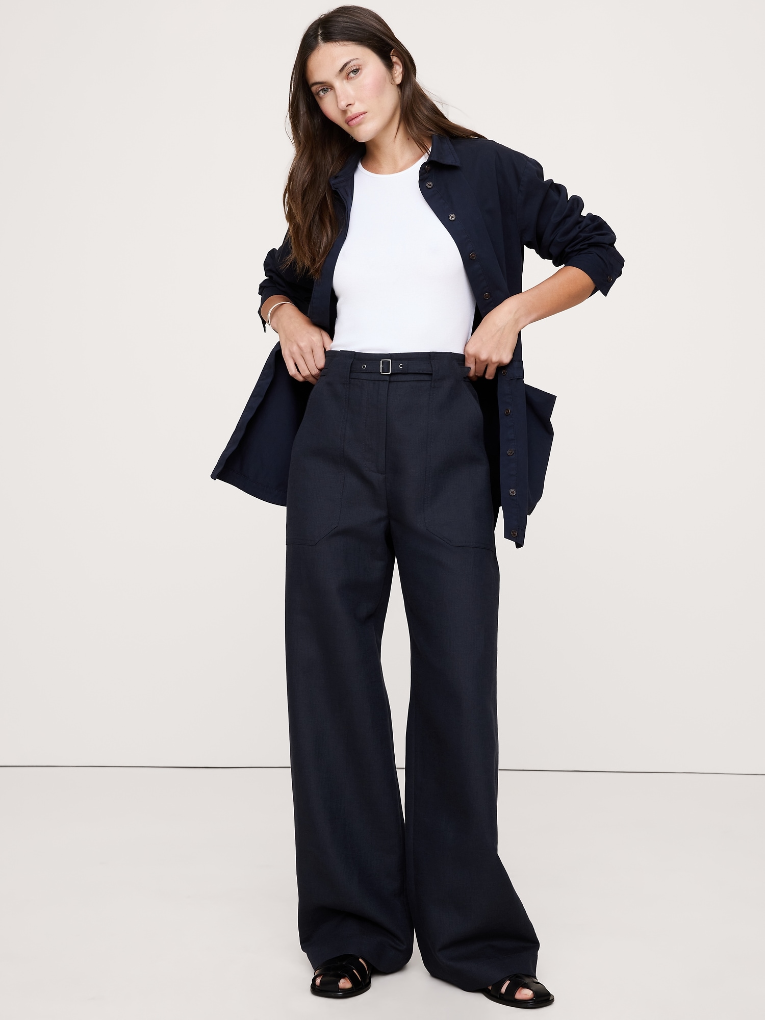 HIGH-RISE WIDE-LEG STUDIO PANT - Navy Blue
