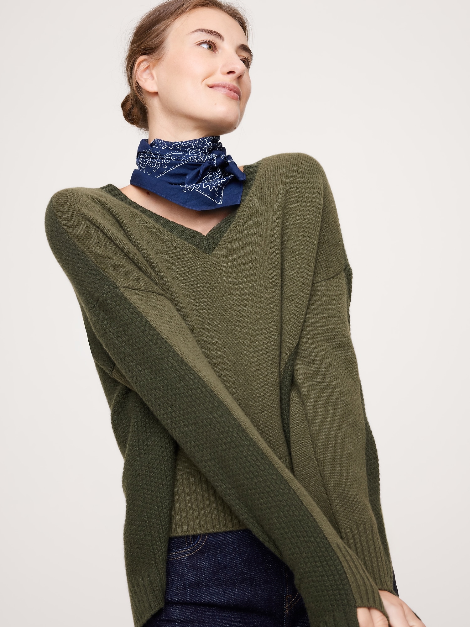 Image number 4 showing, Oversized Cashmere Mixed-Stitch V-Neck Sweater