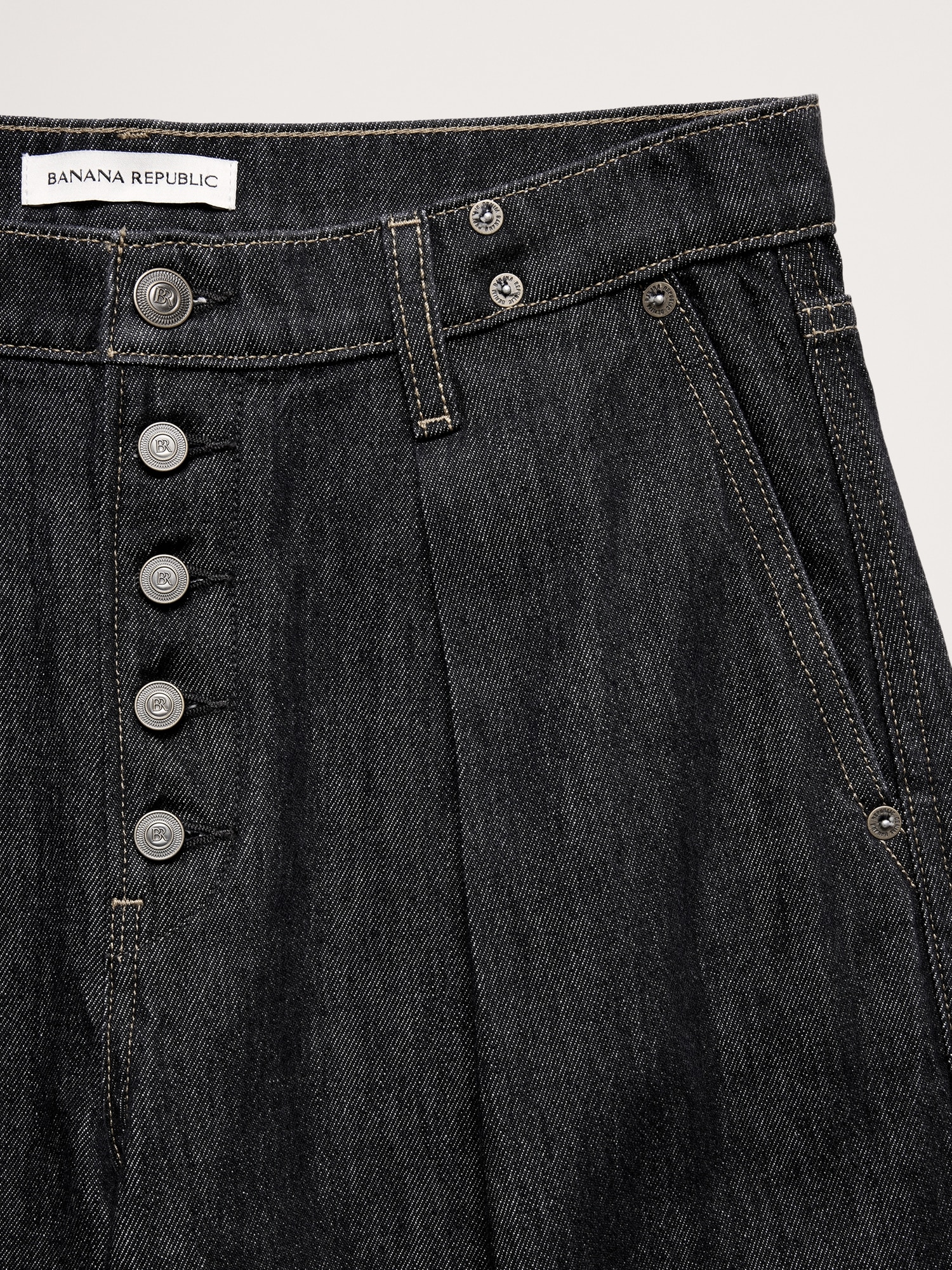 Image number 7 showing, Mid-Rise Loose Pleated Ankle Jean