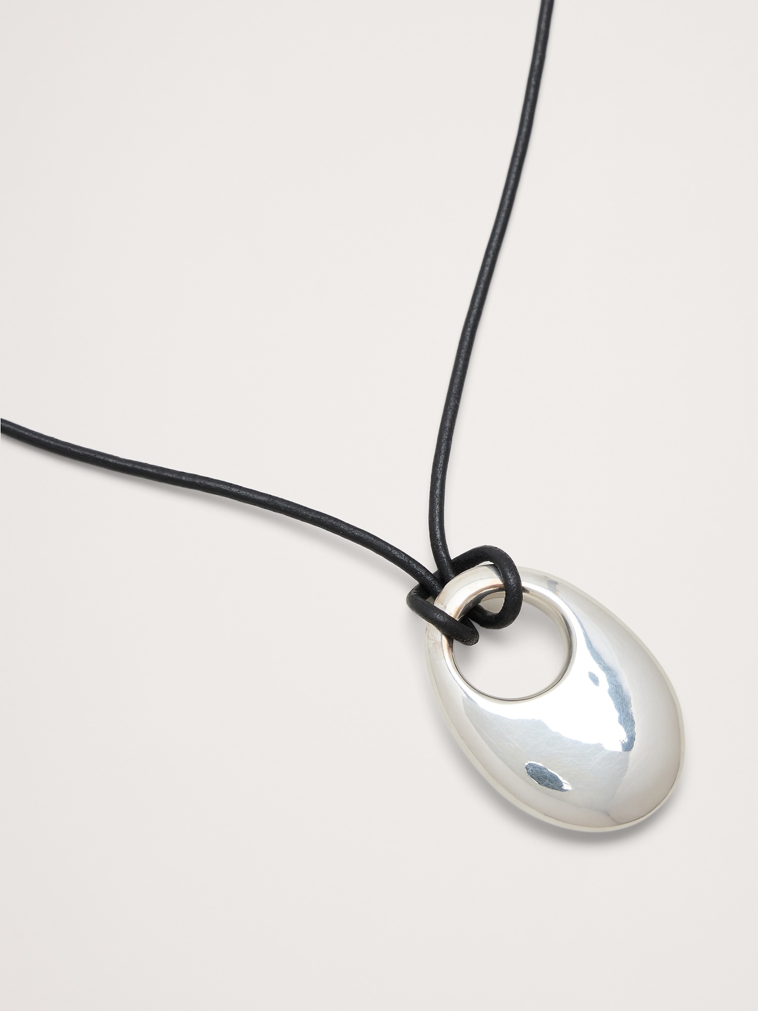 Image number 3 showing, O-RING SCULPTED NECKLACE