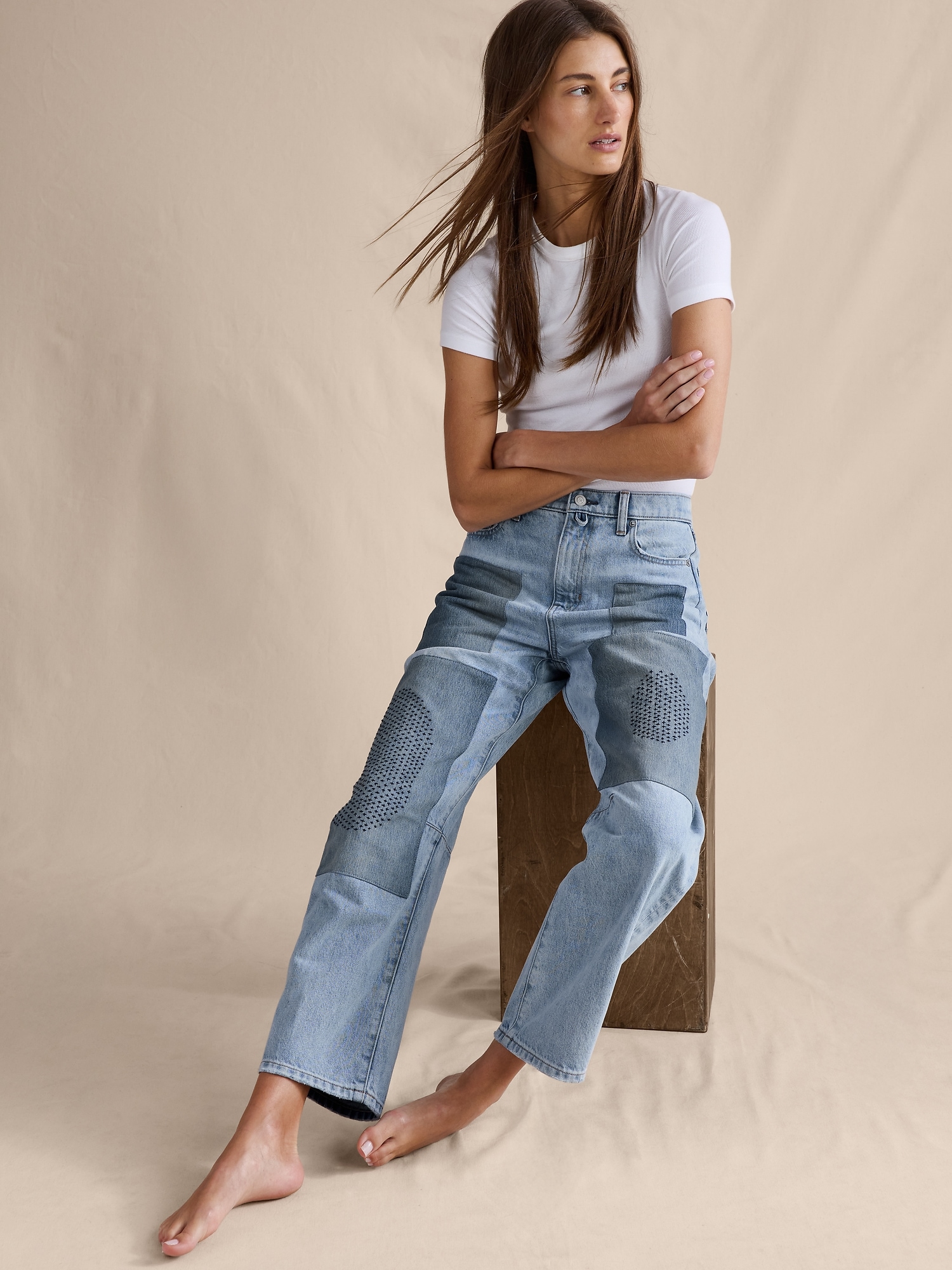 Image number 4 showing, MID-RISE BARREL PATCHWORK ANKLE JEAN