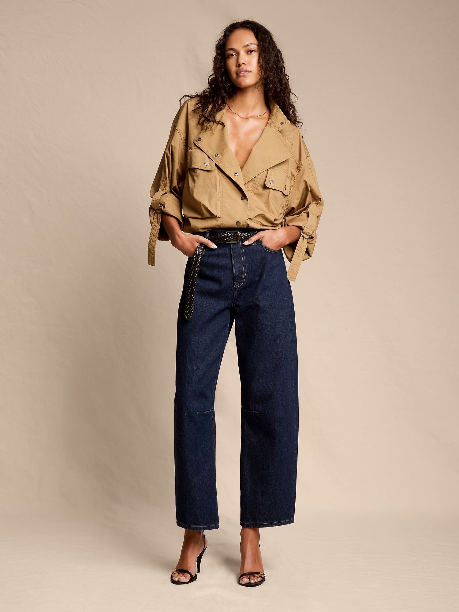Image number 1 showing, MID-RISE BARREL ANKLE JEAN