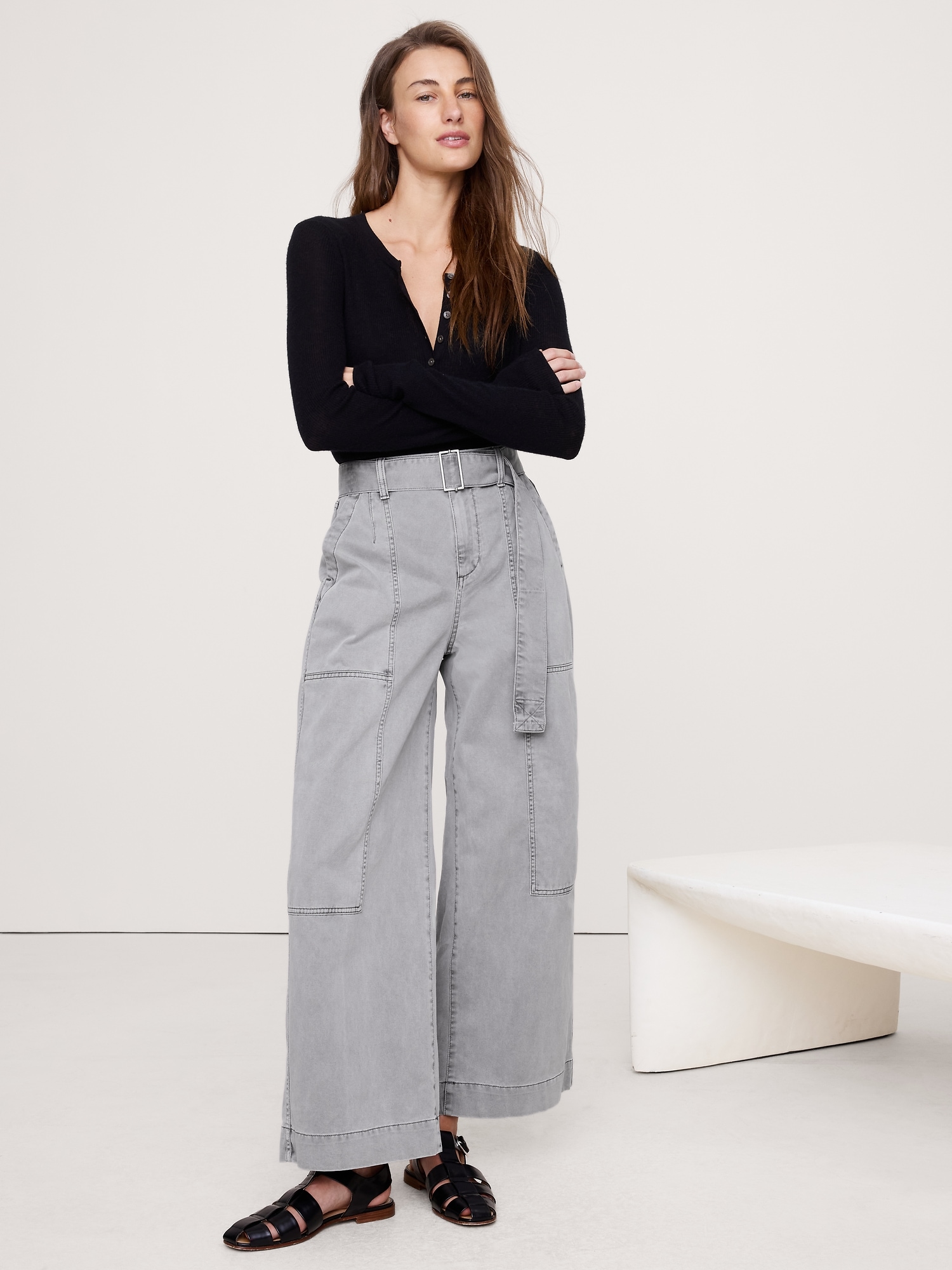 Image number 1 showing, HIGH-RISE WIDE-LEG UTILITY CROP PANT