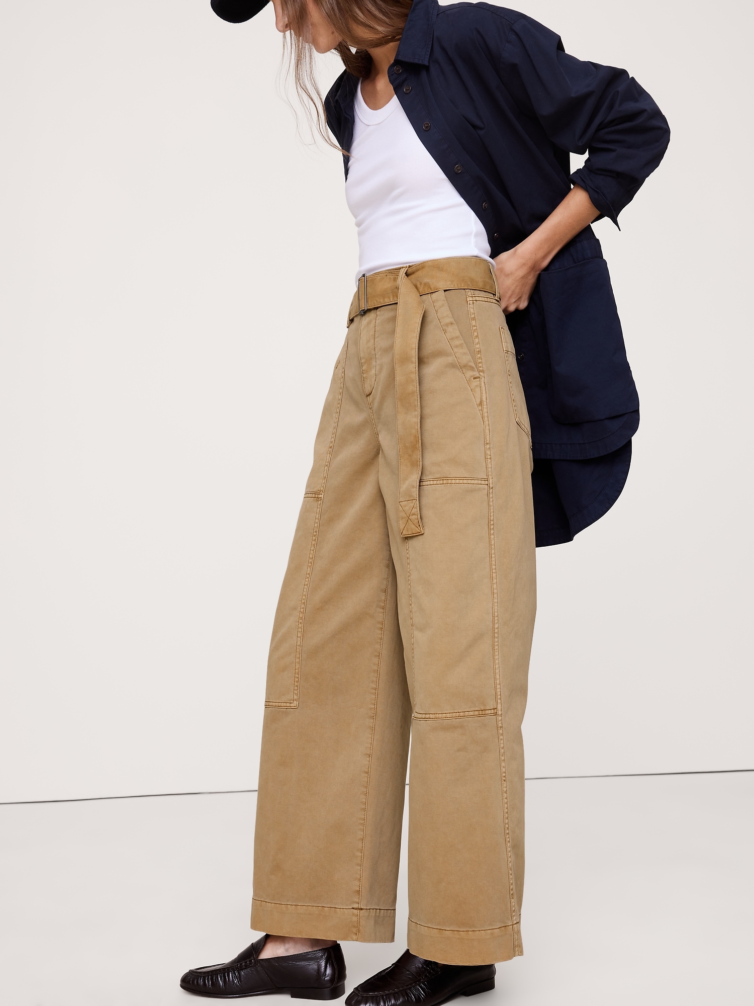 Image number 7 showing, HIGH-RISE WIDE-LEG UTILITY CROP PANT