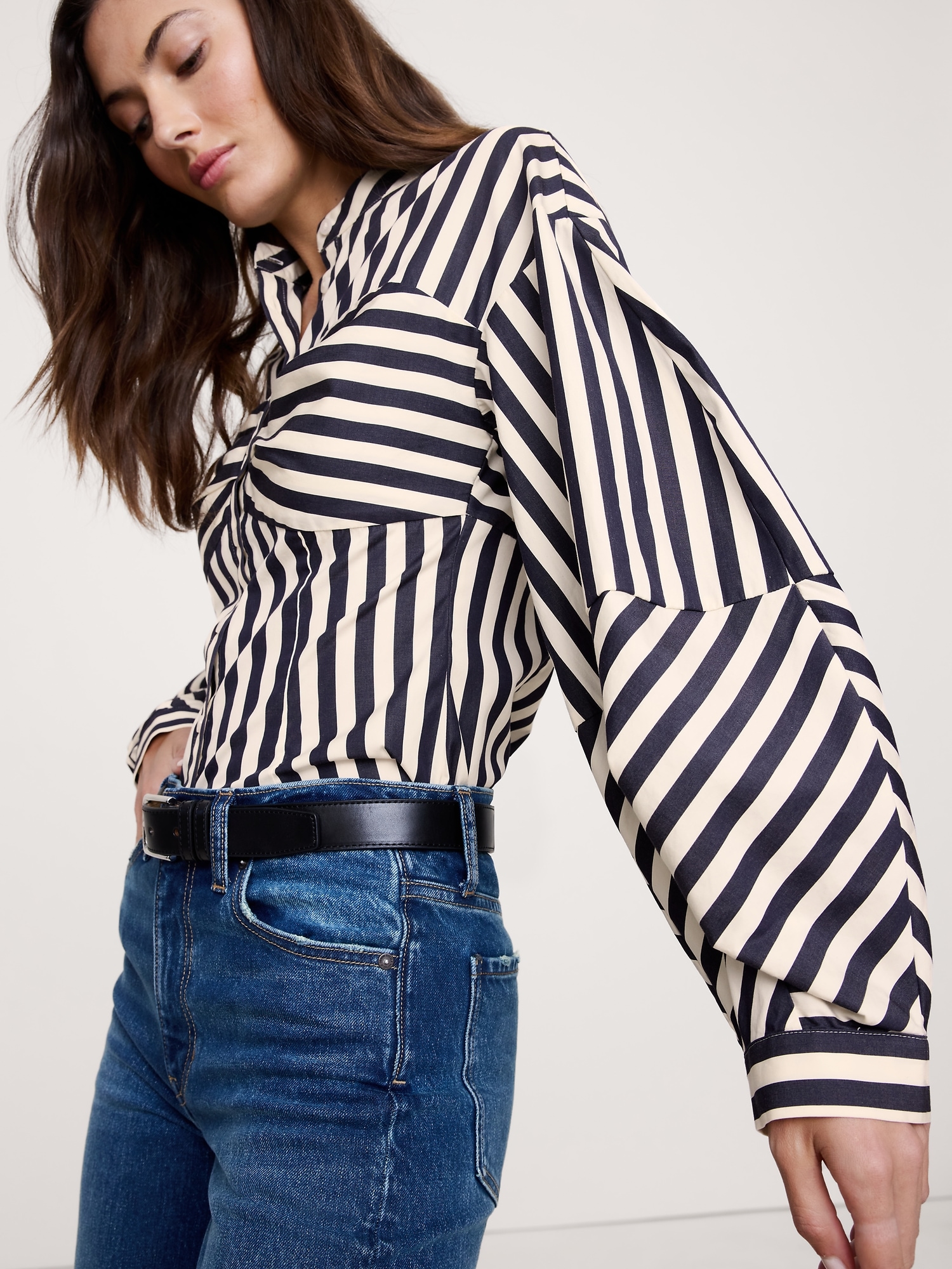 Image number 4 showing, COTTON POPLIN BALLOON-SLEEVE SHIRT