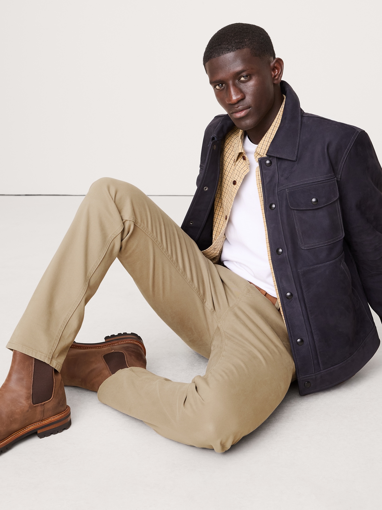 Slim Traveler Pant - Khaki Beige