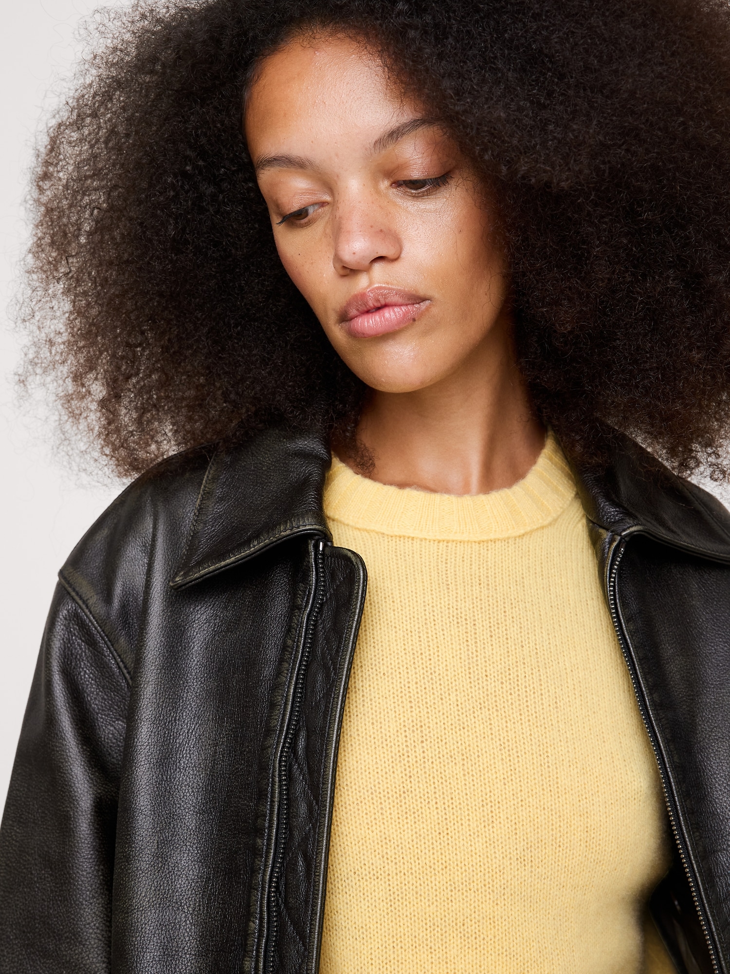 Image number 4 showing, Oversized Midweight Cashmere Crew-Neck Sweater