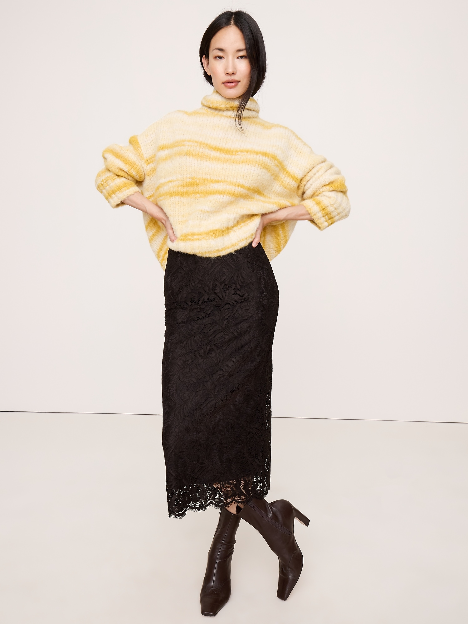 Image number 1 showing, Stretch-Lace Midi Skirt