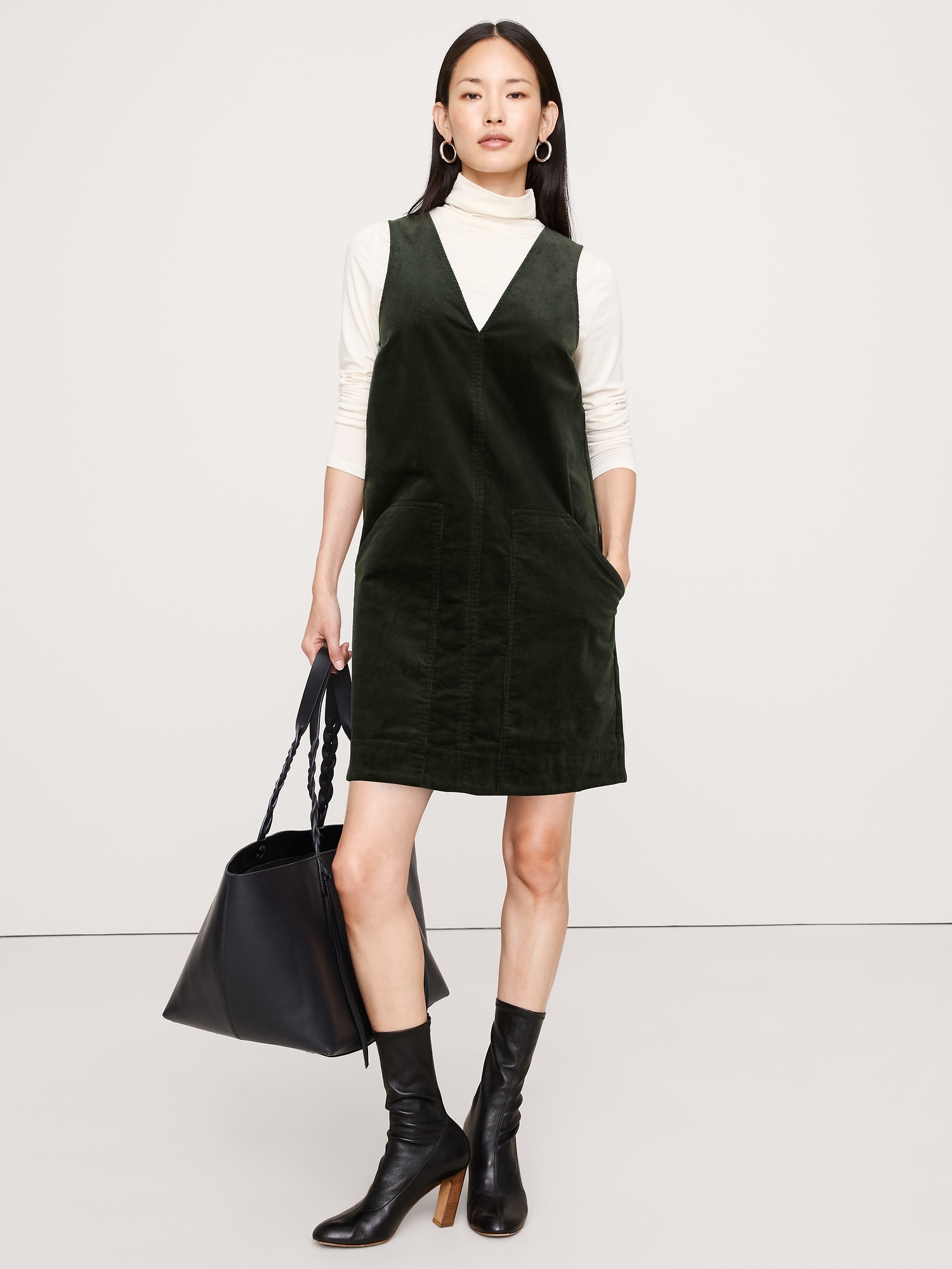 CORDUROY SHIFT DRESS - Beyond The Pines Green
