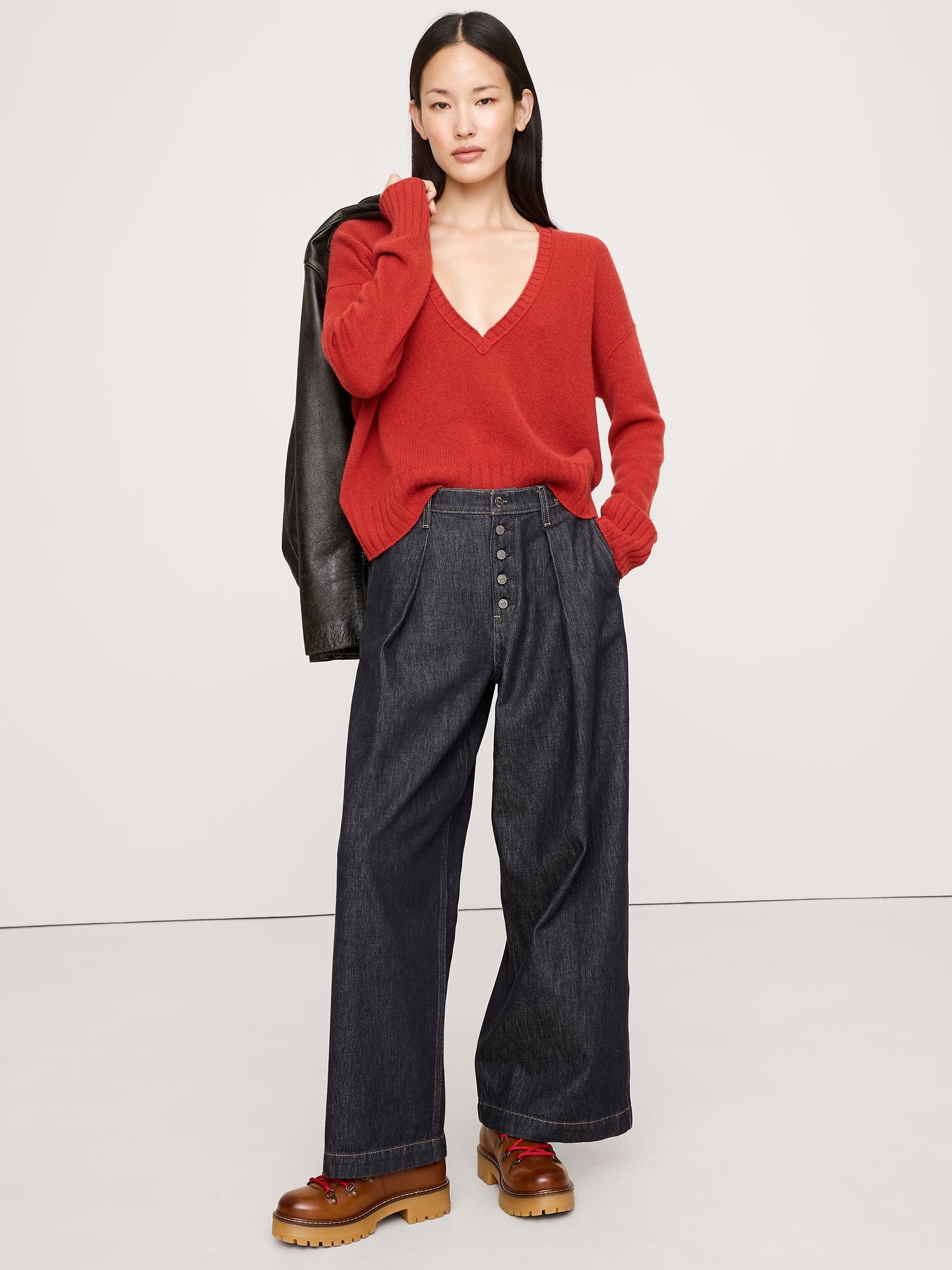 Image number 1 showing, Lightweight Cashmere Low V-Neck Sweater