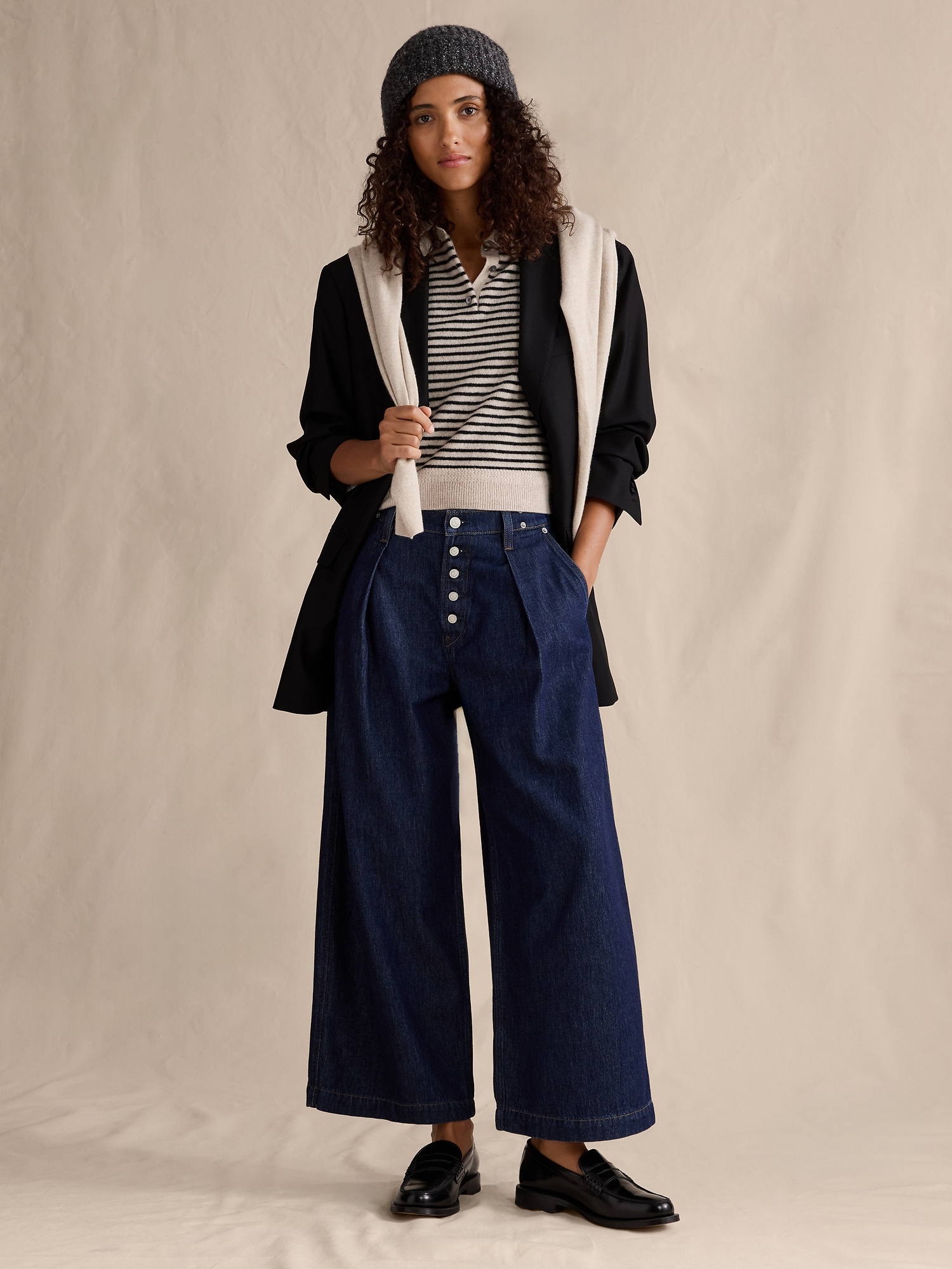 Image number 5 showing, Mid-Rise Loose Pleated Ankle Jean