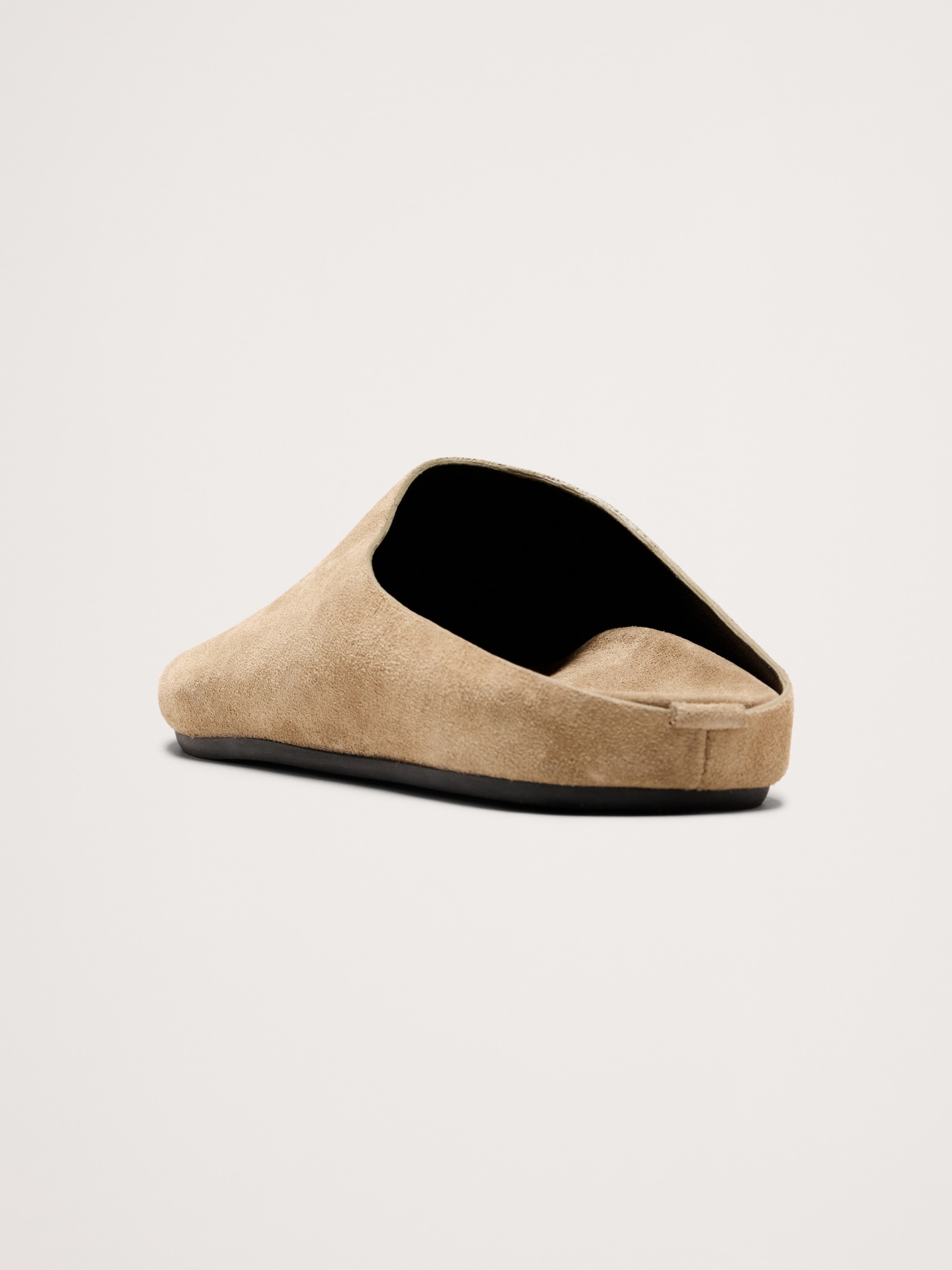 Image number 3 showing, LEATHER ESSENTIAL CLOG