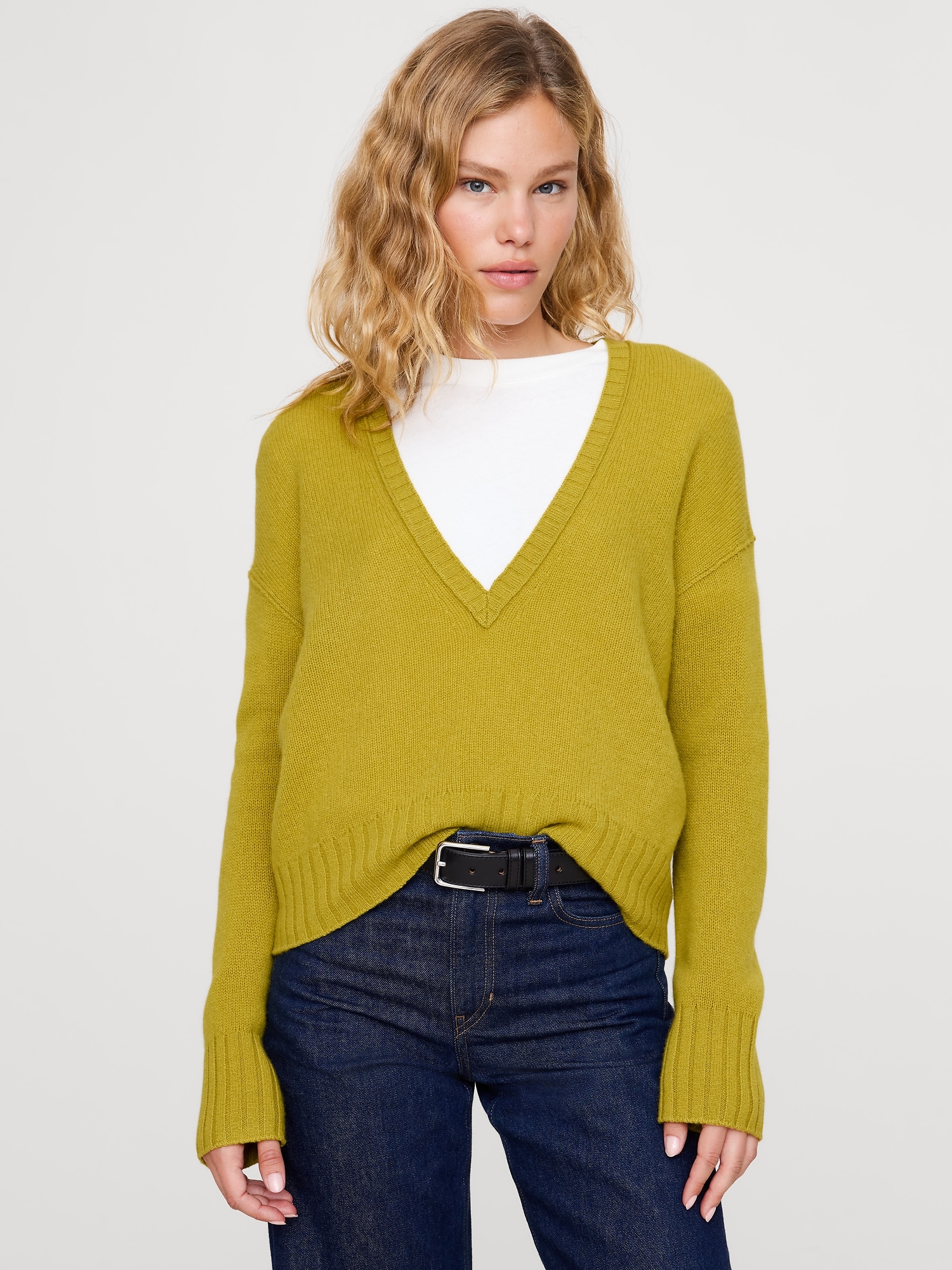 Lightweight Cashmere Low V-Neck Sweater