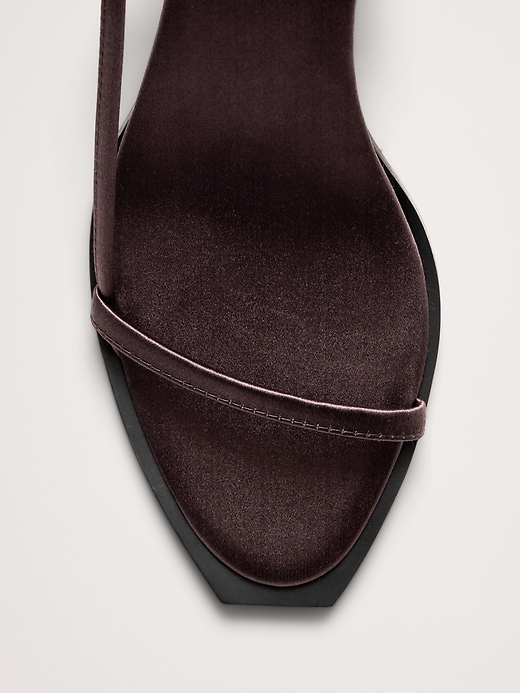 Escarpins Banana Republic Taille 7 - Suédine Bordeaux, Talons Hauts, Occasion