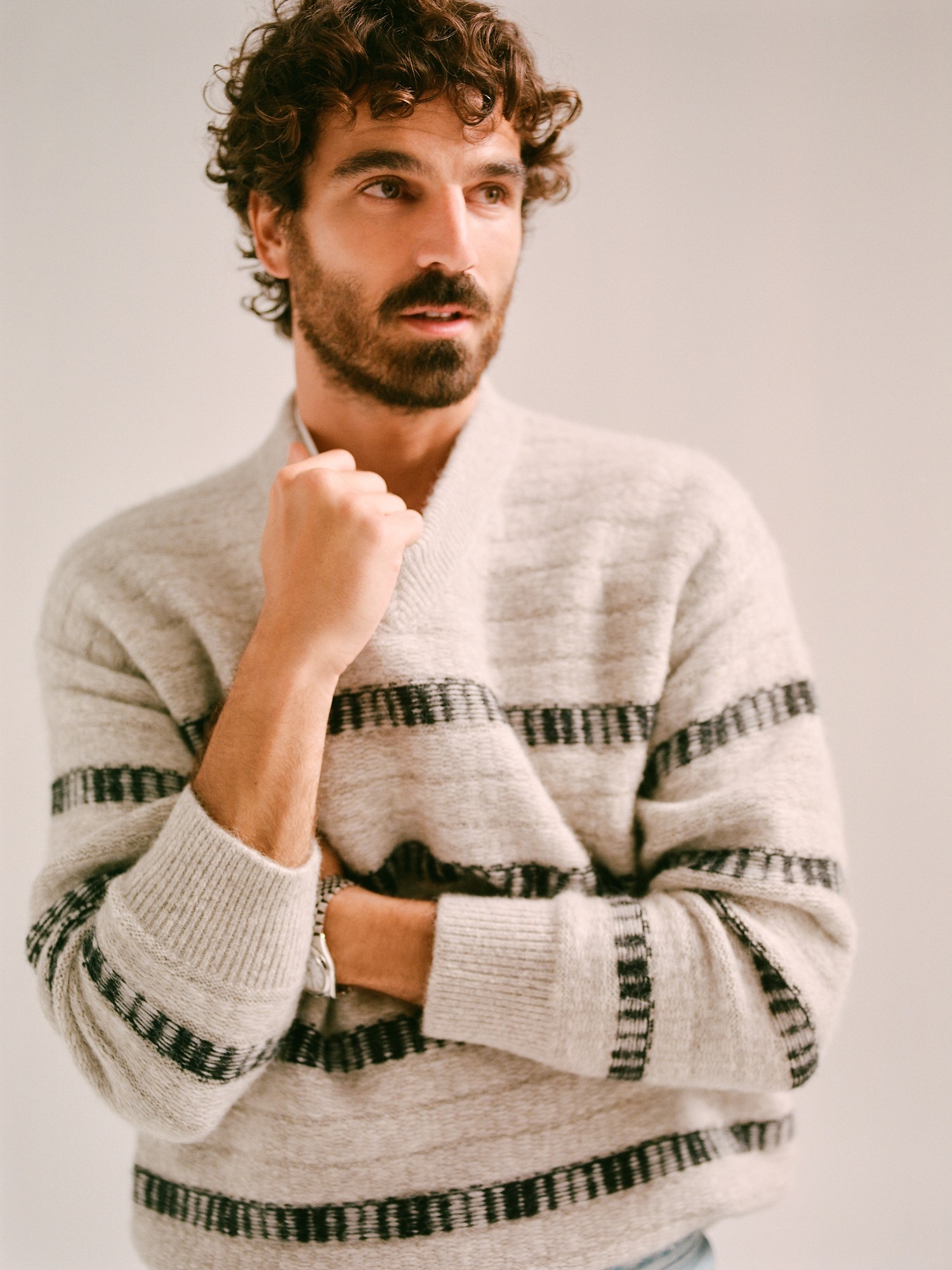 Мужской свитер Banana Republic Jacquard Stripe V-Neck, цвет: Натуральный бежевый — фото 5