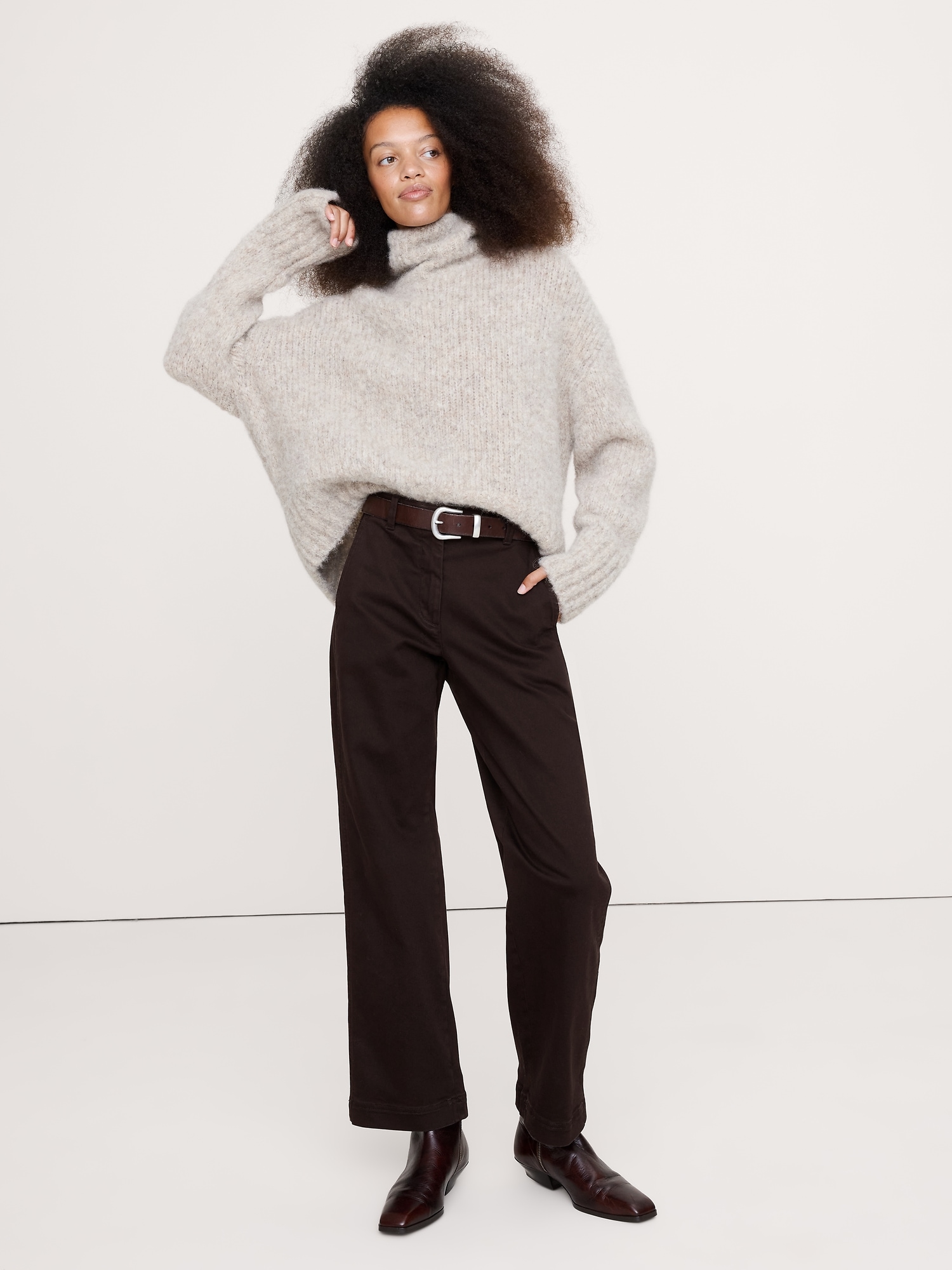 The Weekender Straight-Leg Pant - Dark Brown