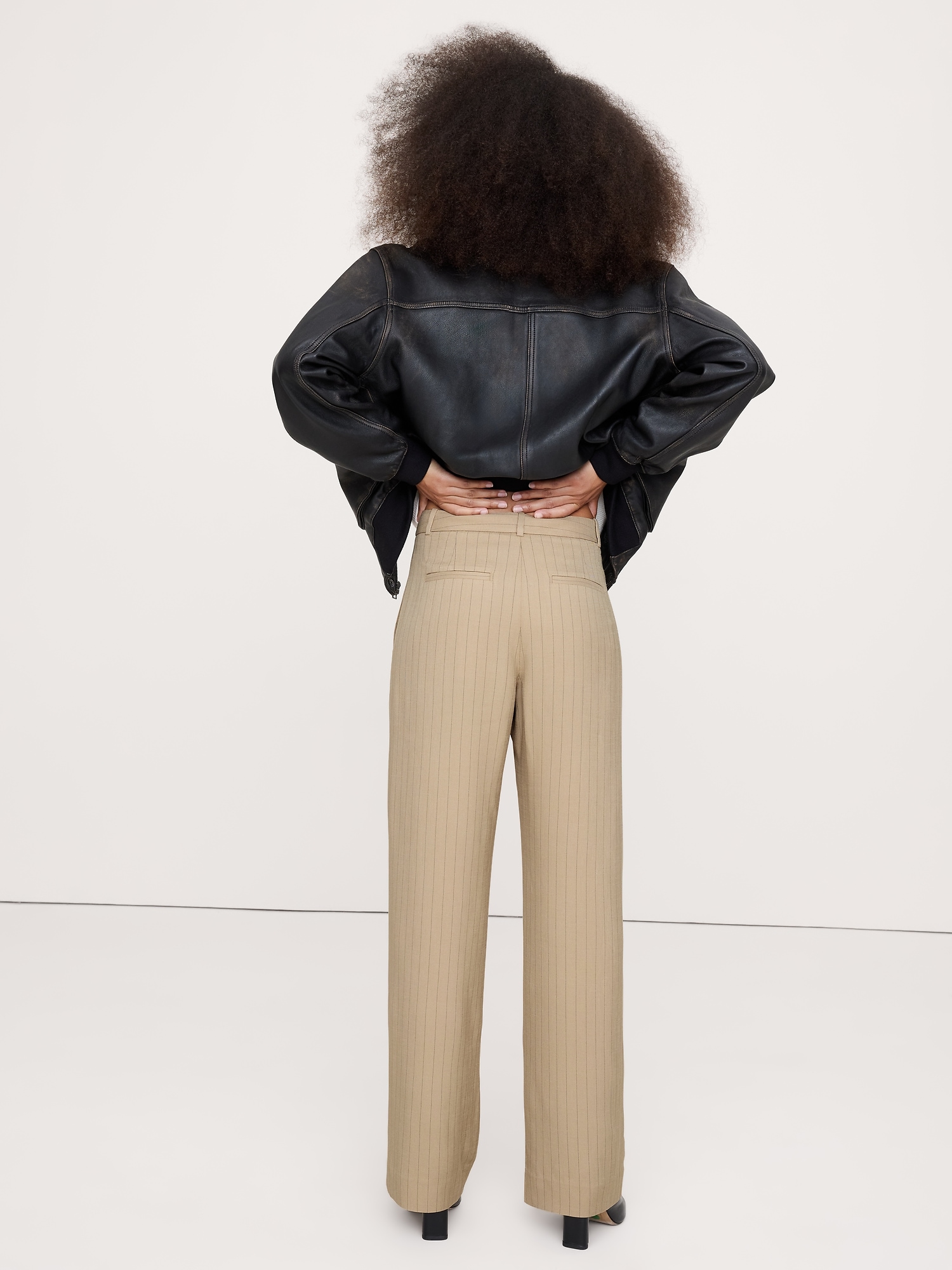 Image number 7 showing, Soho Mid-Rise Pleated Wide-Leg Drapey Twill Pant