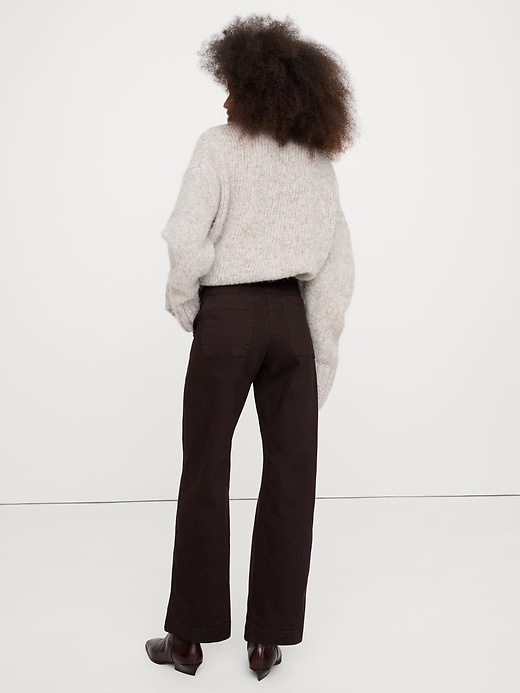 The Weekender Straight-Leg Pant