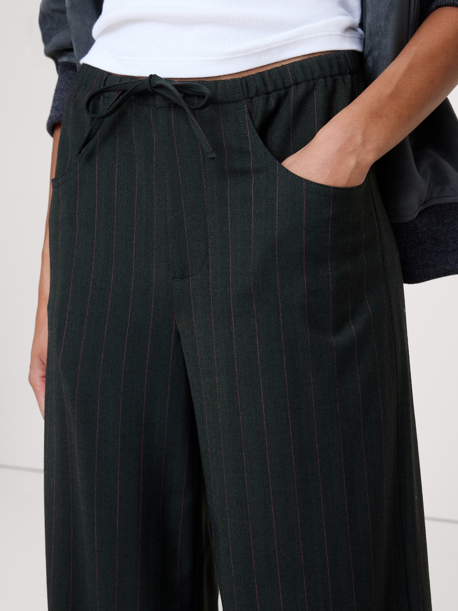 Image number 6 showing, Mid-Rise Wide-Leg Wool-Blend Pull-On Pant