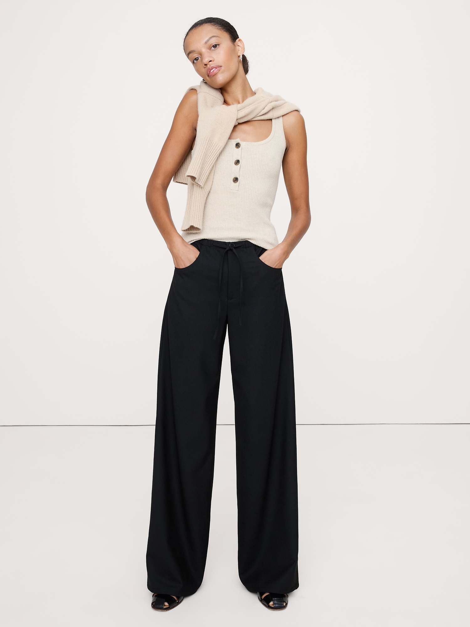 Mid-Rise Wide-Leg Wool-Blend Pull-On Pant