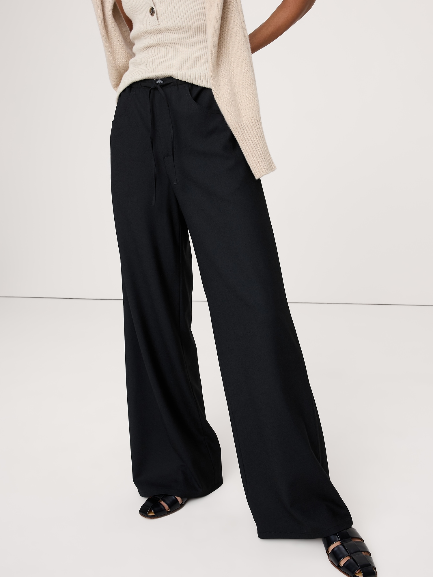 Image number 3 showing, Mid-Rise Wide-Leg Wool-Blend Pull-On Pant
