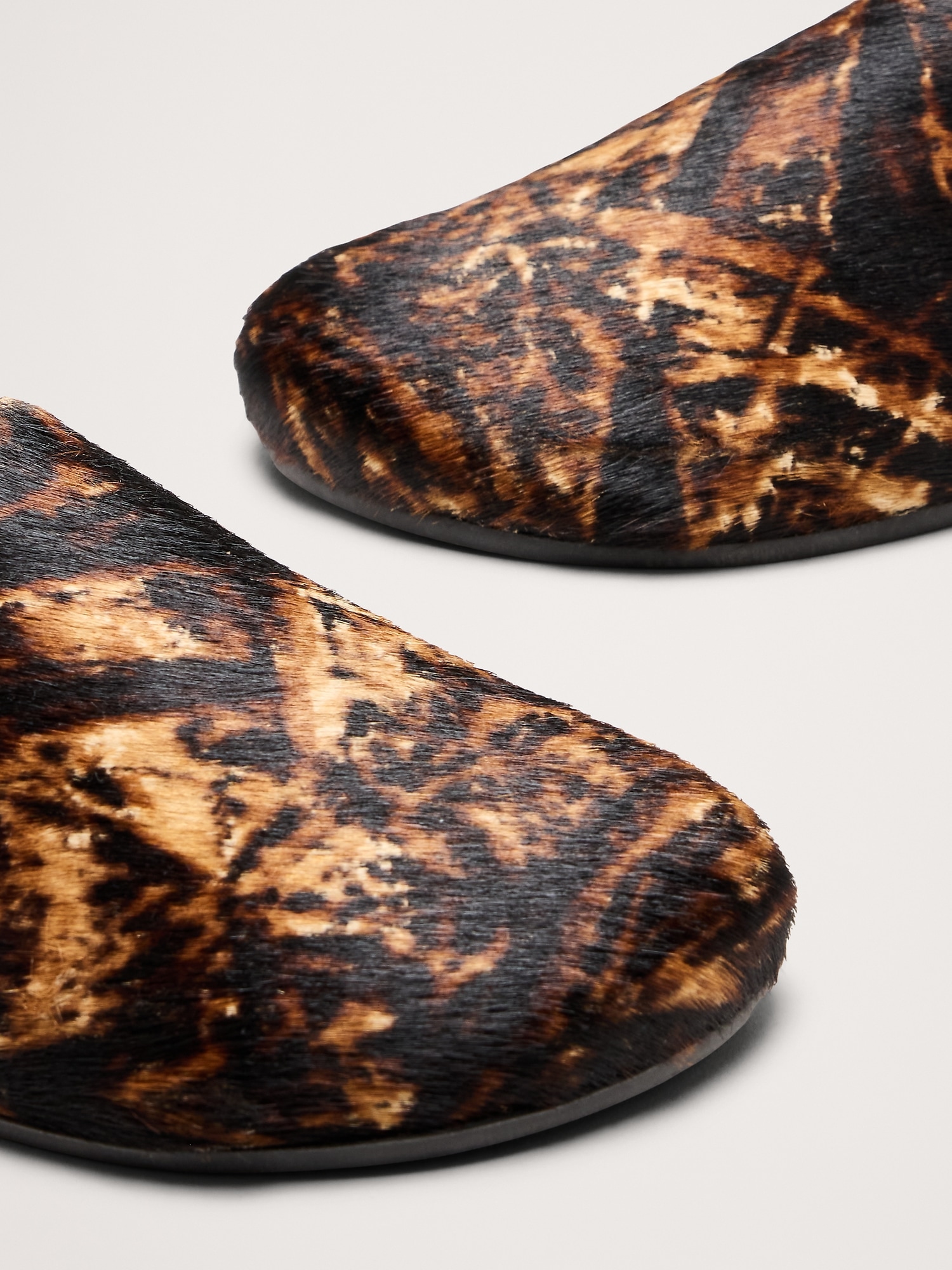 Image number 6 showing, Leather Essential Clog