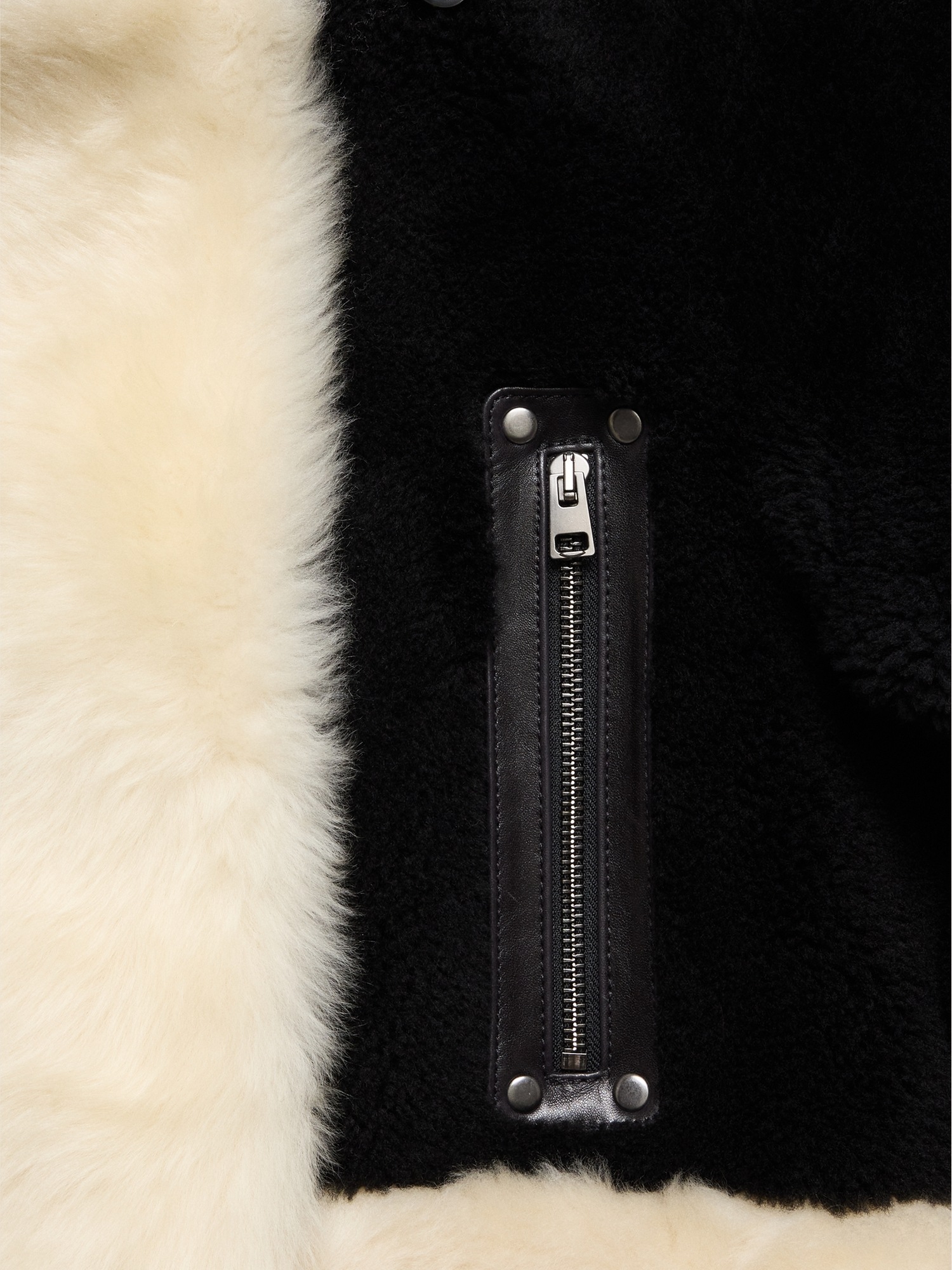 Женская куртка Banana Republic Shearling, цвет: Чёрный / Белый — фото 6