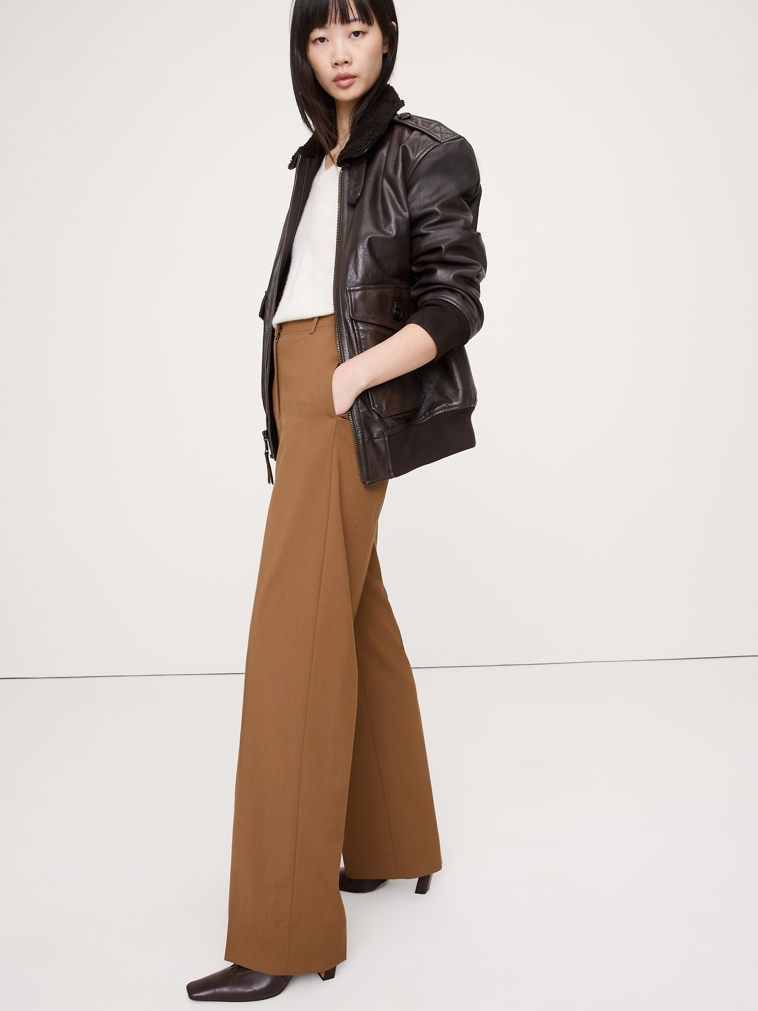 High-Rise Modern Straight Italian Wool Pant - Saddle Brown