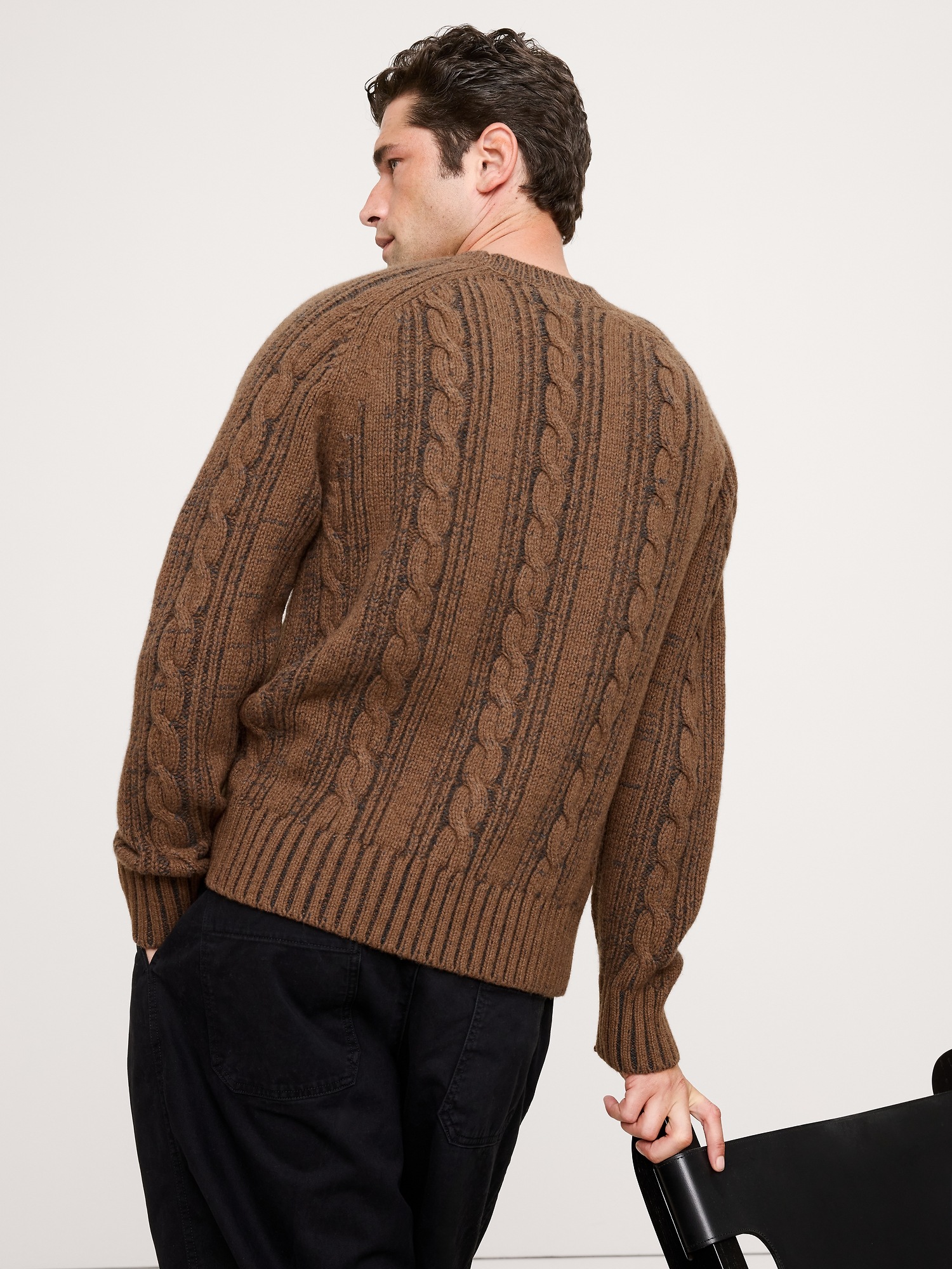 Мужской свитер Banana Republic Italian Merino-Blend Cable-Knit, цвет: Коричневый — фото 2