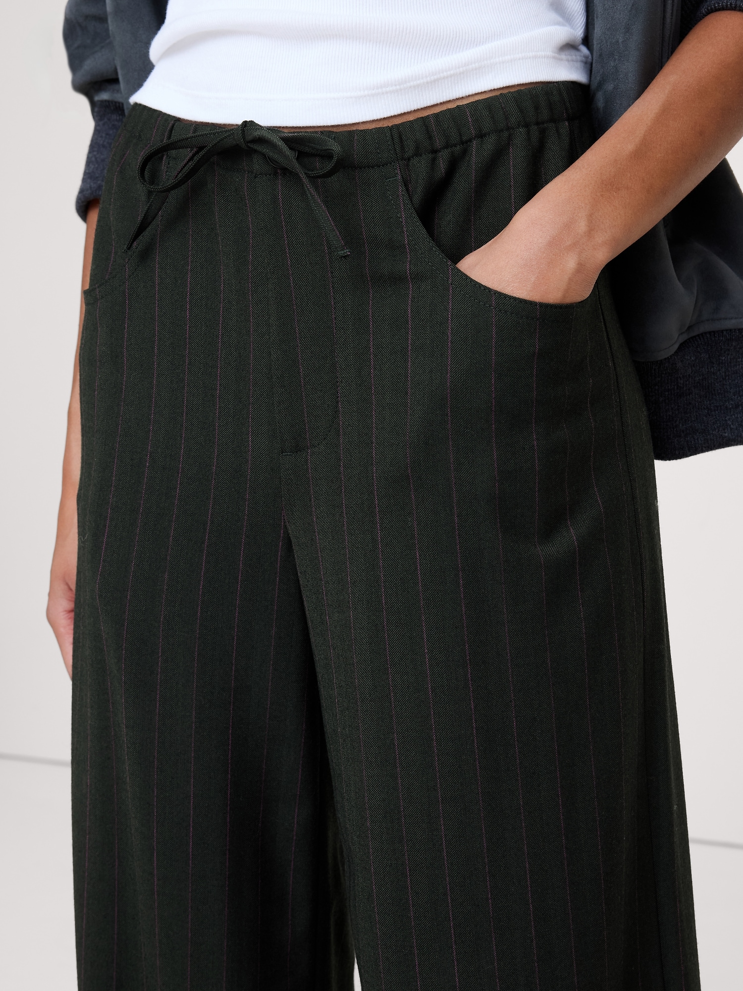 Image number 4 showing, Mid-Rise Wide-Leg Wool-Blend Drawstring Pant