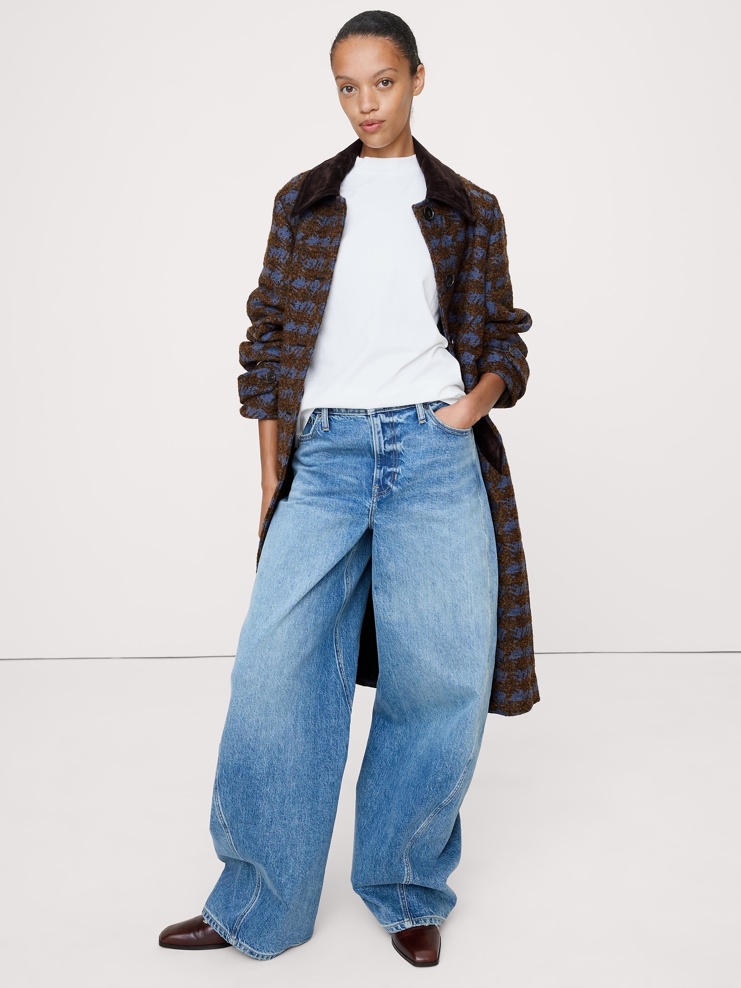 Image number 1 showing, Vintage Cotton Mock-Neck T-Shirt