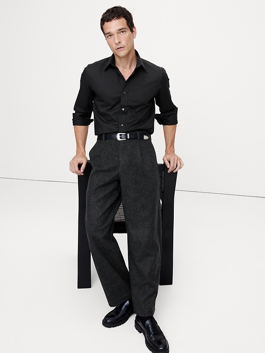 Slim-Fit Wrinkle-Resistant Dress Shirt