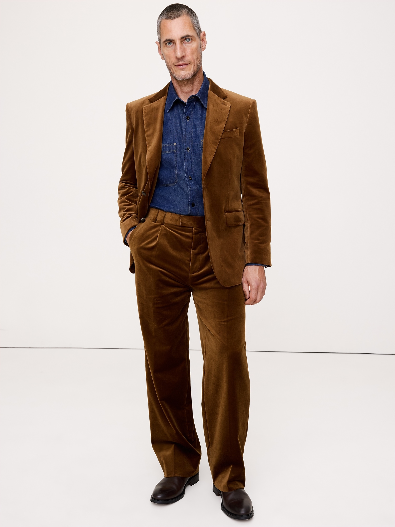Relaxed Pleated Velvet Pant
